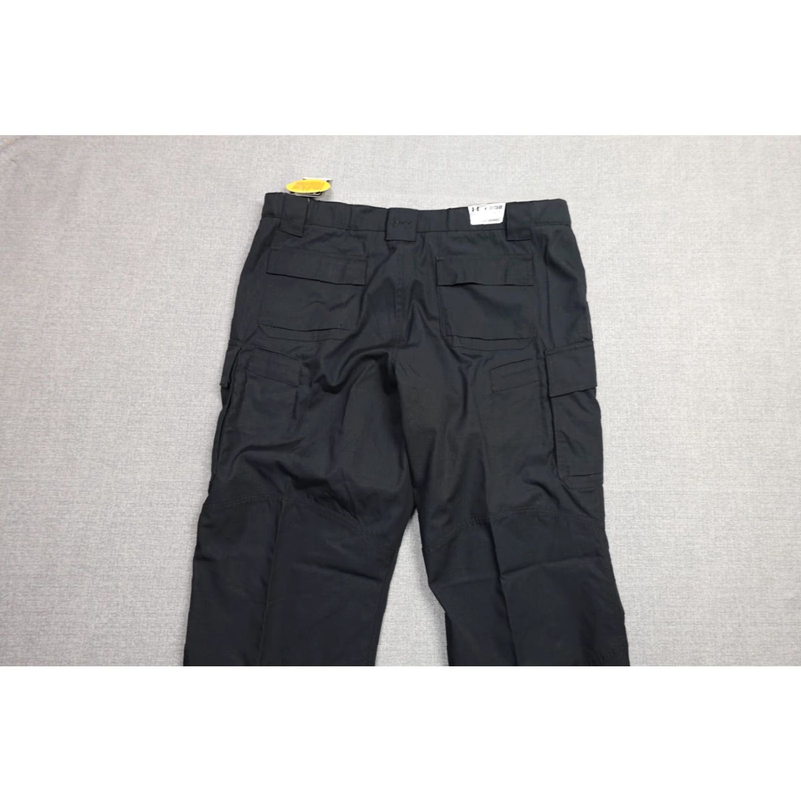 Under Armour Under Armour Pants Mens 42x32 Black Cargo Straight 5-Pocket Relaxed NWT Size US 42 / EU 58 - 5 Thumbnail