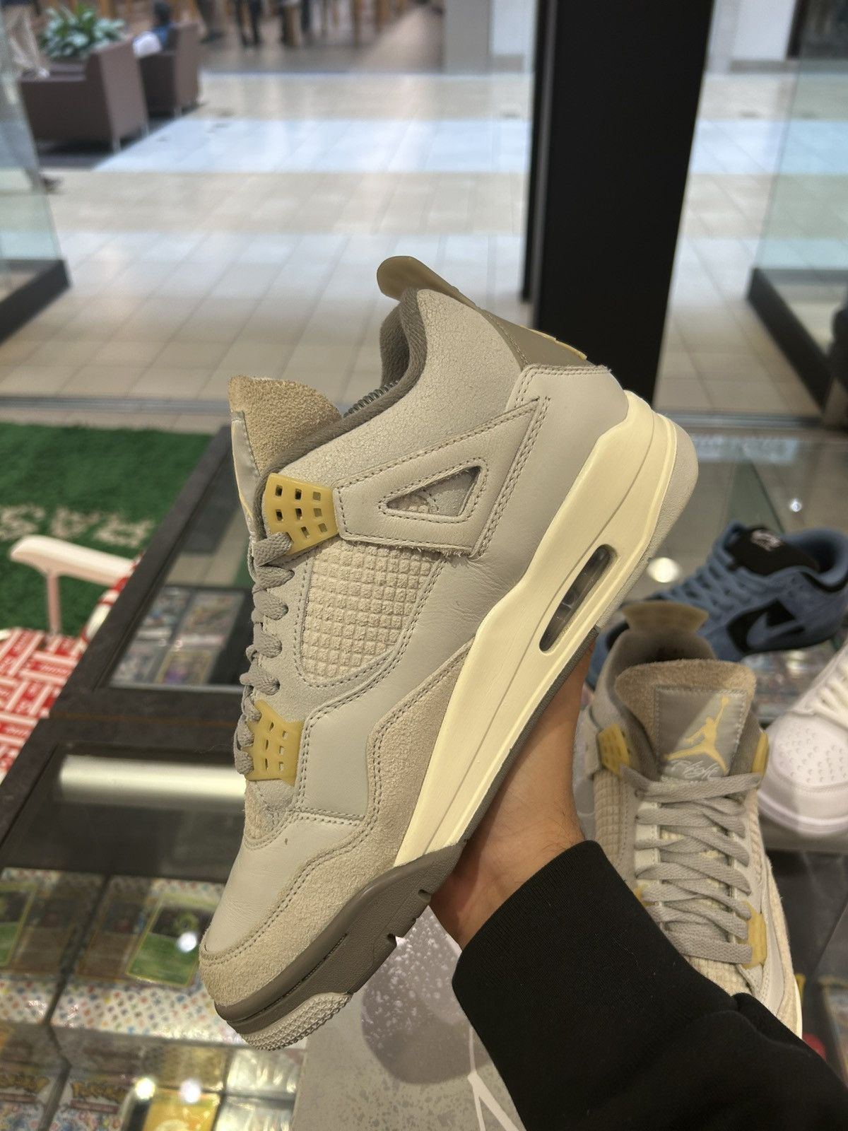 Jordan Brand Jordan 4 craft photon dust Size US 9.5 / EU 42-43 - 7 Thumbnail
