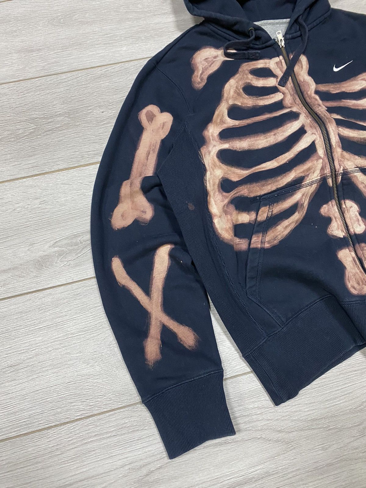 Vintage Nike ☠️ 1 of 1 custom paint skeleton vintage bones hoodie Size US L / EU 52-54 / 3 - 4 Thumbnail
