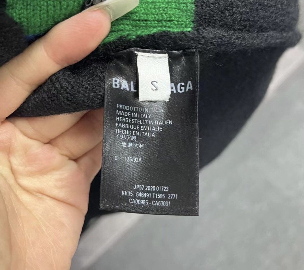 Balenciaga Balenciaga black logo letter inlaid loose fitknitted sweater Size US S / EU 44-46 / 1 - 5 Thumbnail