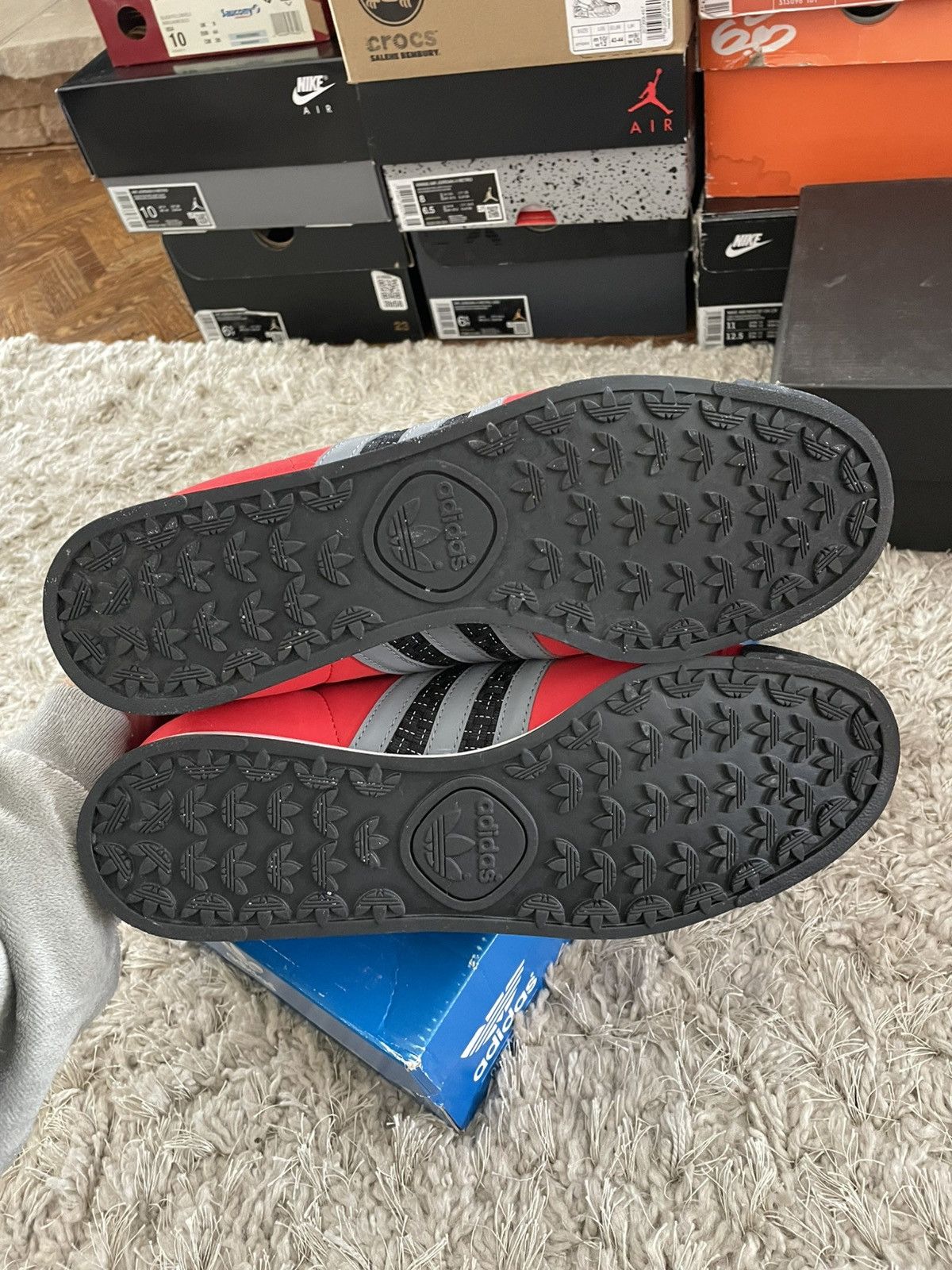 Adidas Adidas Samoa Red/Black/Grey Size US 9 / EU 42 - 9 Thumbnail