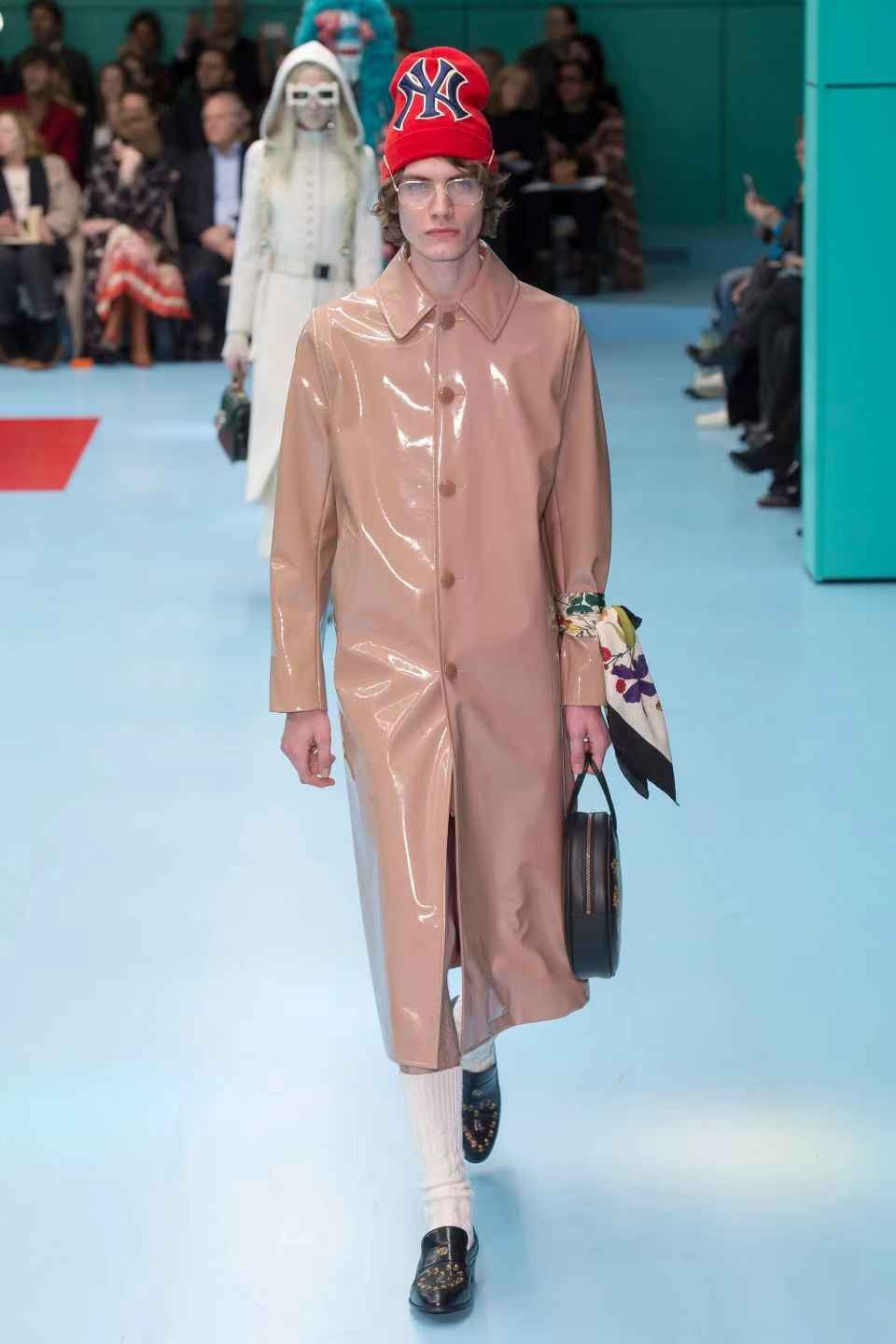 Gucci Gucci 2018 ready to wear Fall Vinyl Coat Size US L / EU 52-54 / 3 - 1 Thumbnail