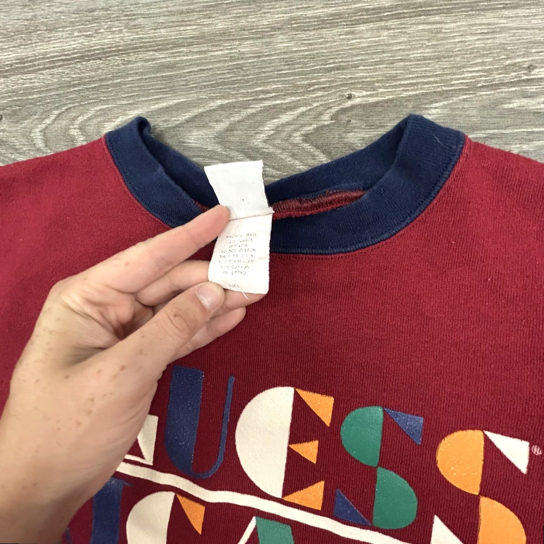 Guess VINTAGE GUESS Sweatshirt Mens Large Burgundy Crewneck Made in USA 90s Graphic Print Logo Pullover Knit Cotton Red Reg Mens Size US L / EU 52-54 / 3 - 5 Thumbnail