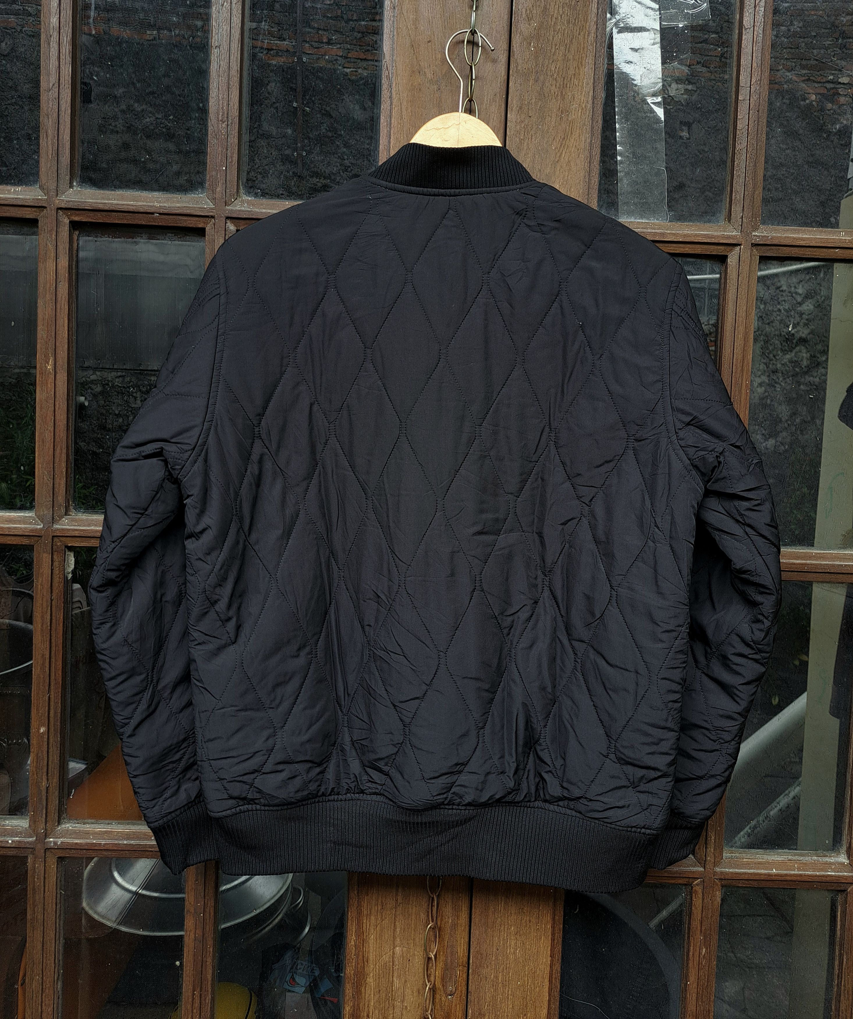 Disney × Mickey Mouse Reversible Bomber Jacket Disney Mickey Mouse quilted Jacket Size M / US 6-8 / IT 42-44 - 2 Thumbnail