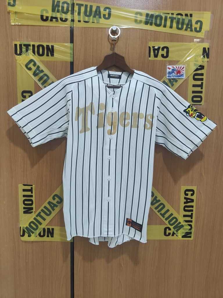 Vintage Vintage Hanshin Tigers baseball jersey made japan descente Size US XL / EU 56 / 4 - 1 Thumbnail