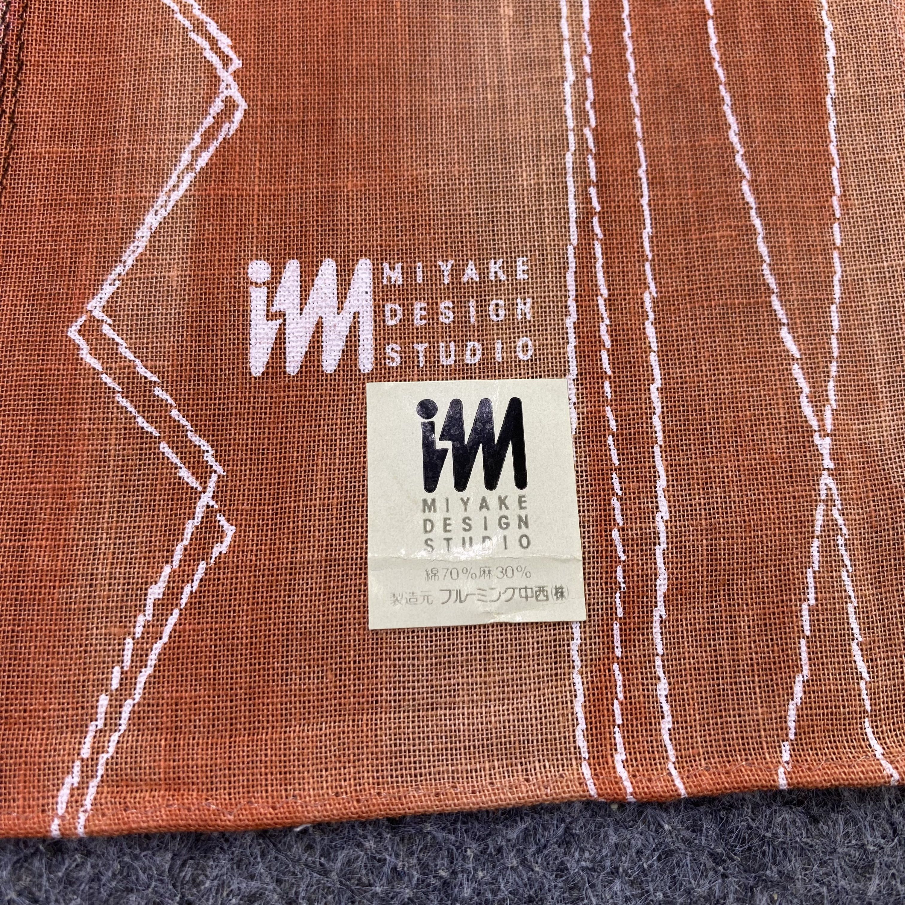 Issey Miyake Issey Miyake Handkerchief Neckerchief Bandana-B1685 Size ONE SIZE - 7 Thumbnail