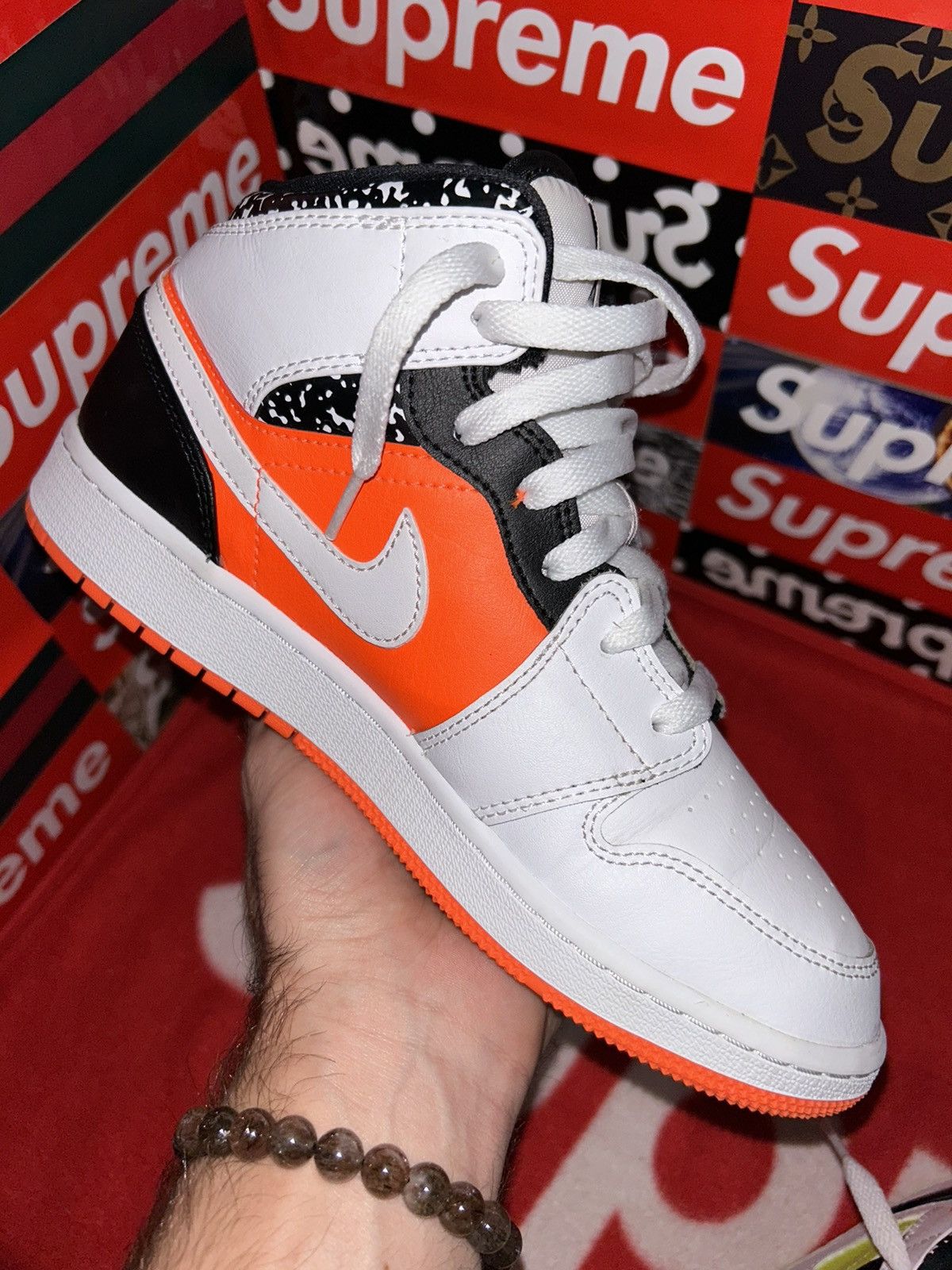 Jordan Brand Jordan 1 Mid Composition Notebook (GS) 554725-870 size 5.5y Size US 5.5 / EU 38 - 10 Thumbnail