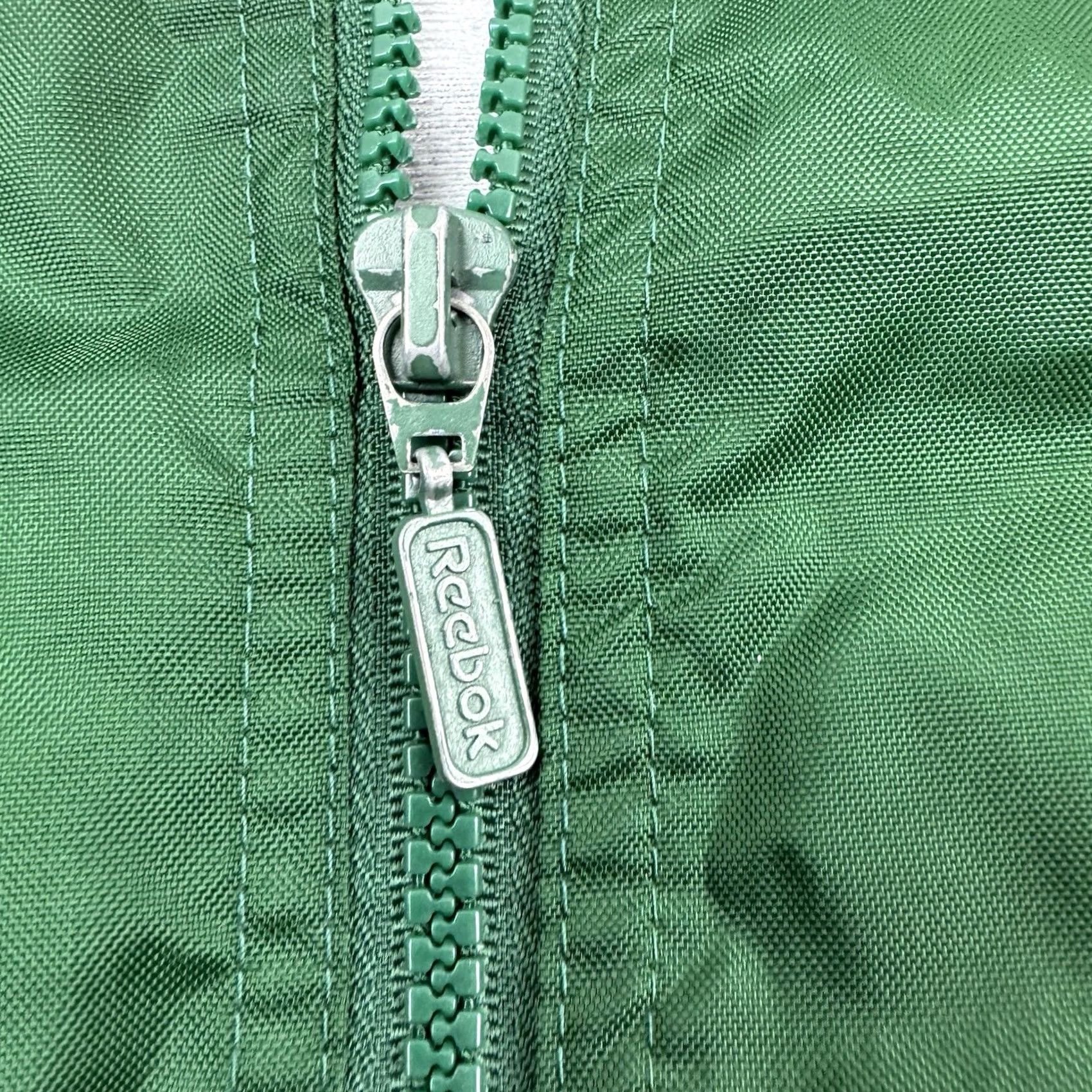 Reebok VINTAGE Reebok Jacket Windbreaker Adult Small 90s Sports Nylon Green Zip Mens Size US S / EU 44-46 / 1 - 3 Thumbnail