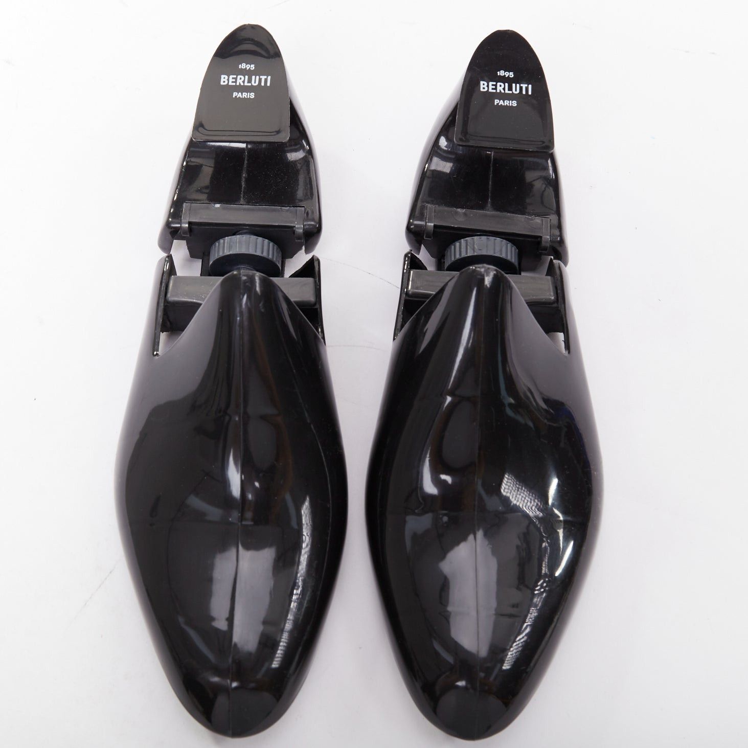 Berluti BERLUTI black glossy plastic white logo foldable shoe tree shape holder EU39-40 Size ONE SIZE - 1 Thumbnail