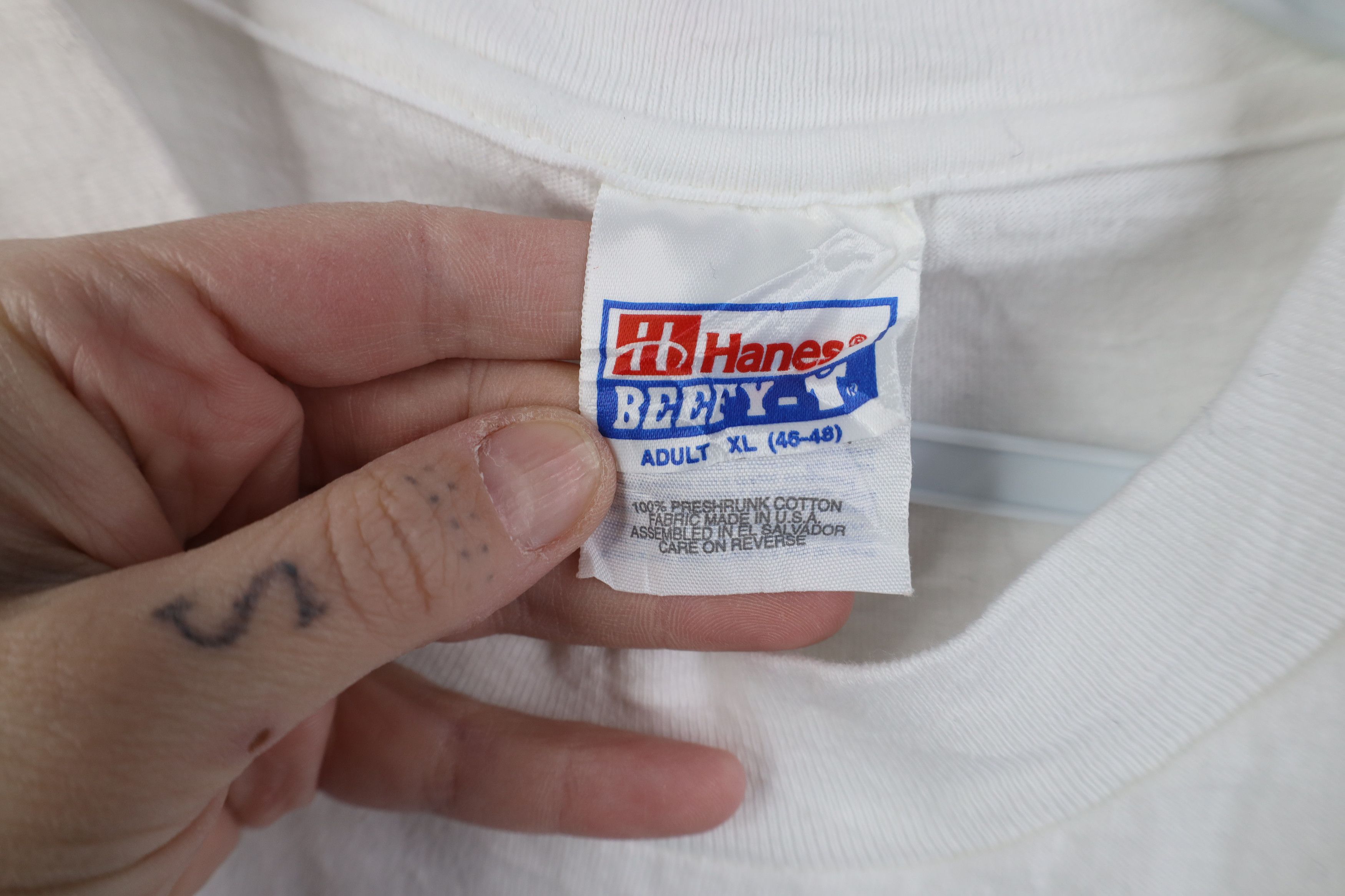 Hanes Vintage 90s Hanes Beefy Heavyweight Cotton T-Shirt White Size US XL / EU 56 / 4 - 6 Thumbnail