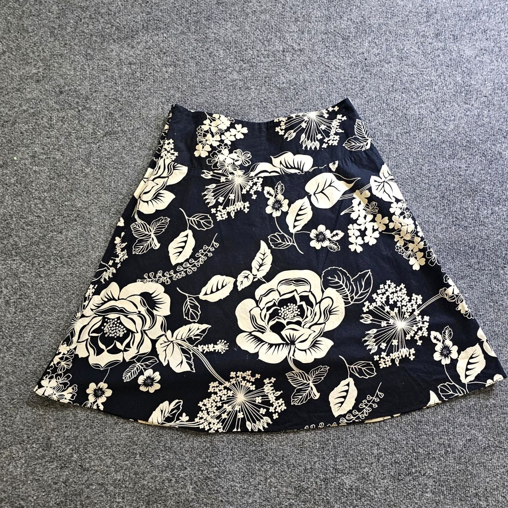 Old Navy VINTAGE Old Navy Skirt Womens 0 Black Floral A-Line 90s Y2K Casual Career Size 25" / US 0 / IT 36 - 7 Thumbnail