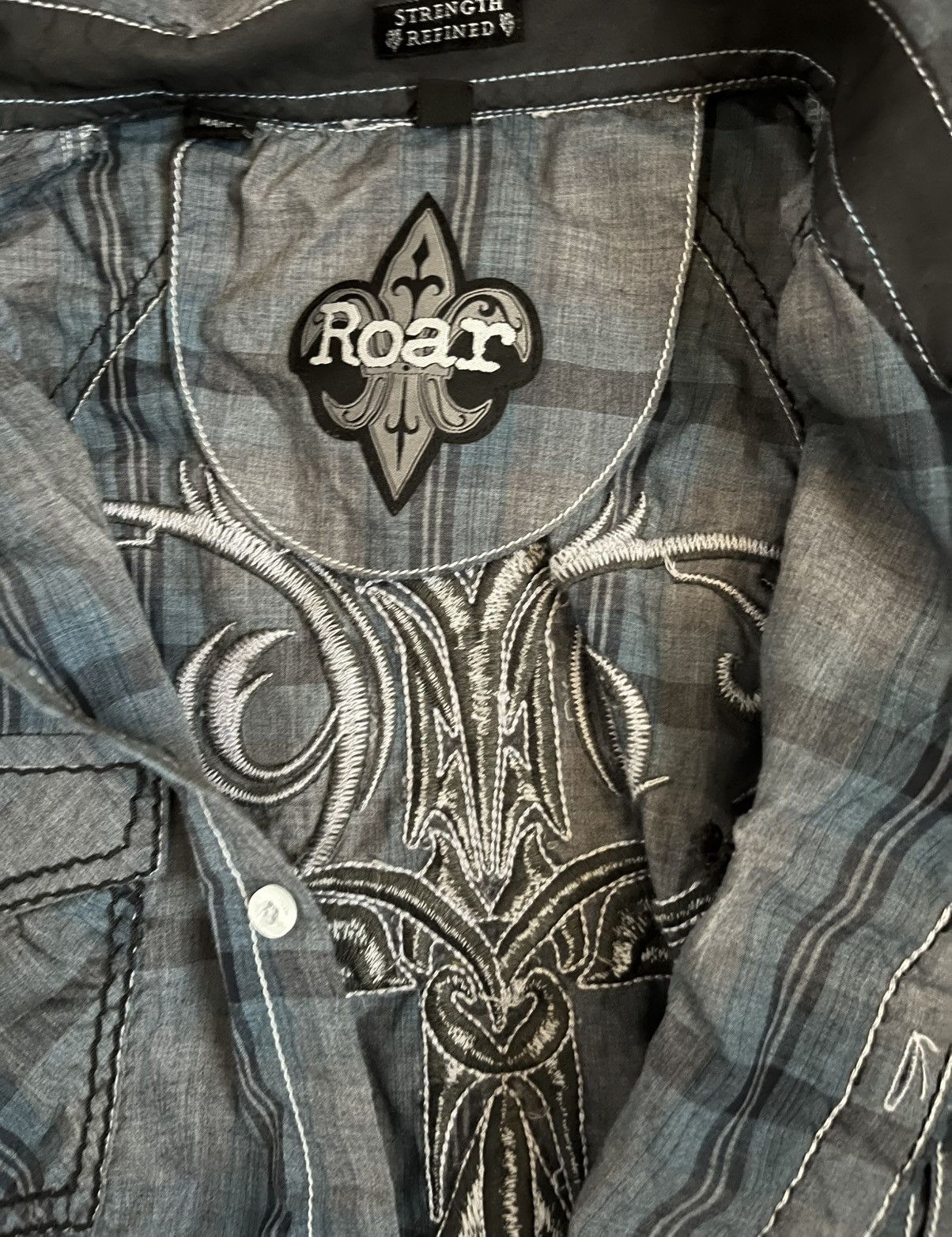 Roar 2000 Roar Shirt Xl Blue White Plaid Cross Embroidered Button Size US XL / EU 56 / 4 - 3 Thumbnail