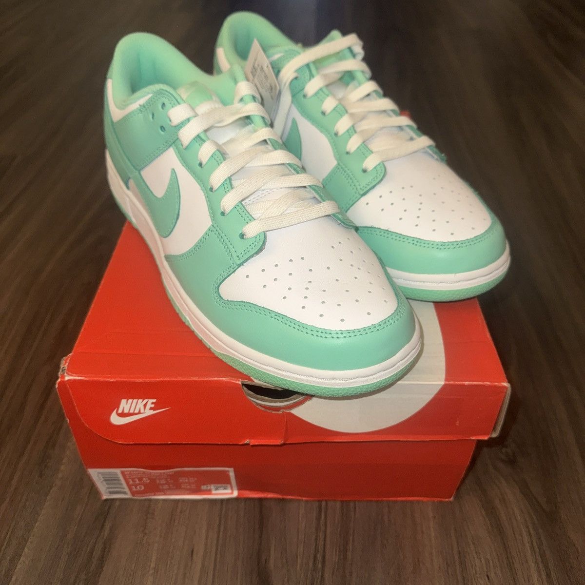 Nike Nike Dunk Low Green Glow Size 11.5W/10M 100% Authentic DS Size US 11.5 / IT 41.5 - 1 Thumbnail