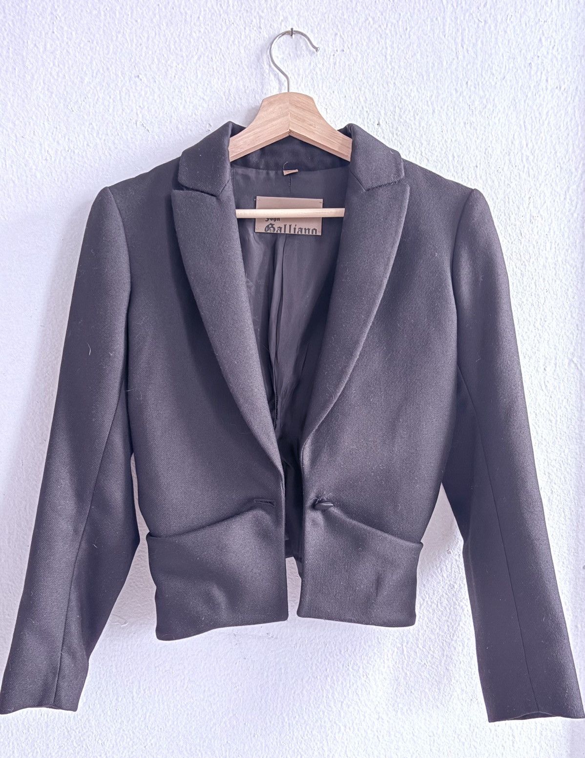 John Galliano John Galliano Black Cropped Tailored Jacket Back Detail Size XS / US 0-2 / IT 36-38 - 1 Thumbnail