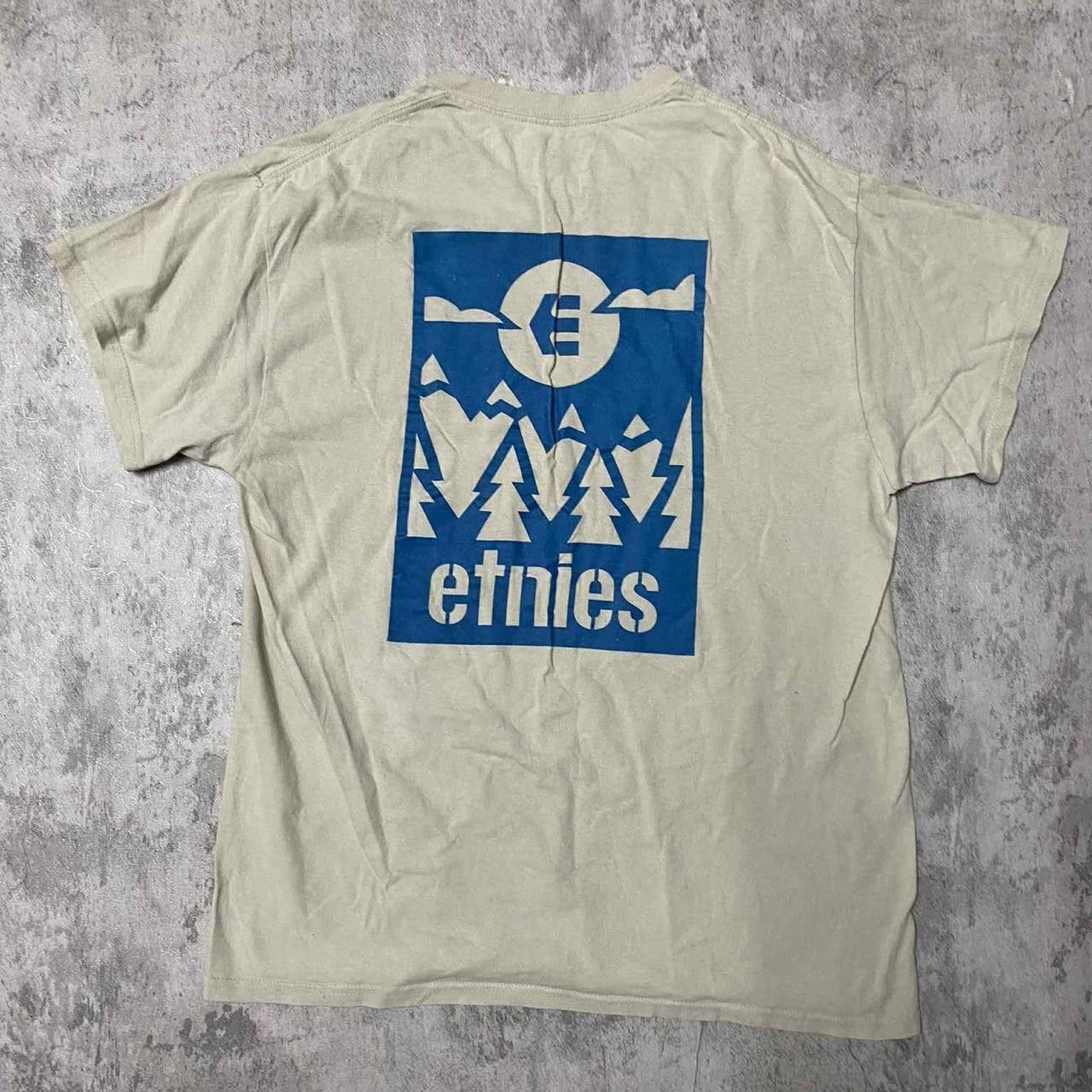 Etnies Cream and blue Etienne t-shirt Size US M / EU 48-50 / 2 - 4 Thumbnail