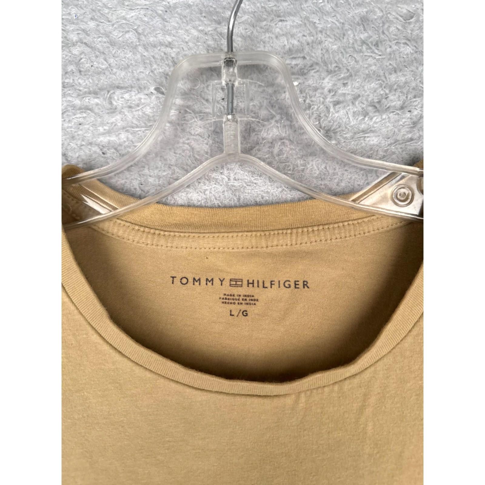 Tommy Hilfiger Tommy Hilfiger Shirt Beige Adult Large Short Sleeve Crew Neck Cotton Blend READ Size US L / EU 52-54 / 3 - 7 Thumbnail