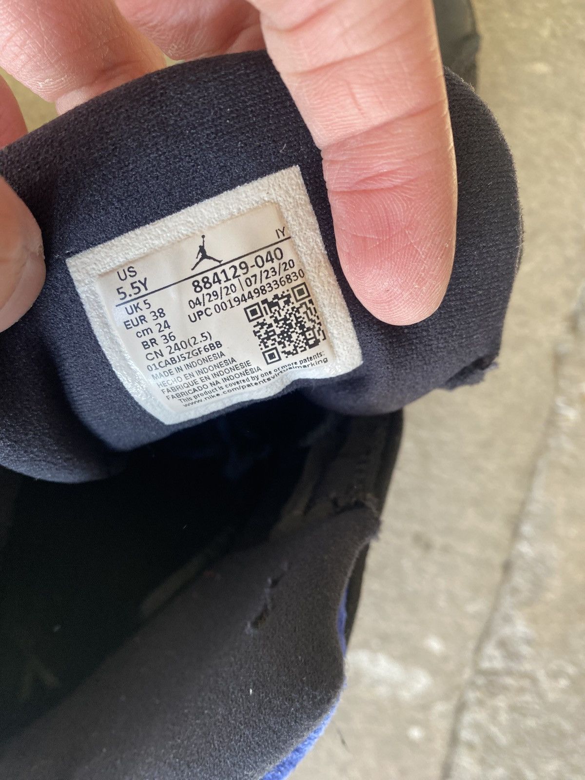 Jordan Brand Jordan 13 Black Hyper Royal Size US 5.5 / EU 38 - 6 Thumbnail