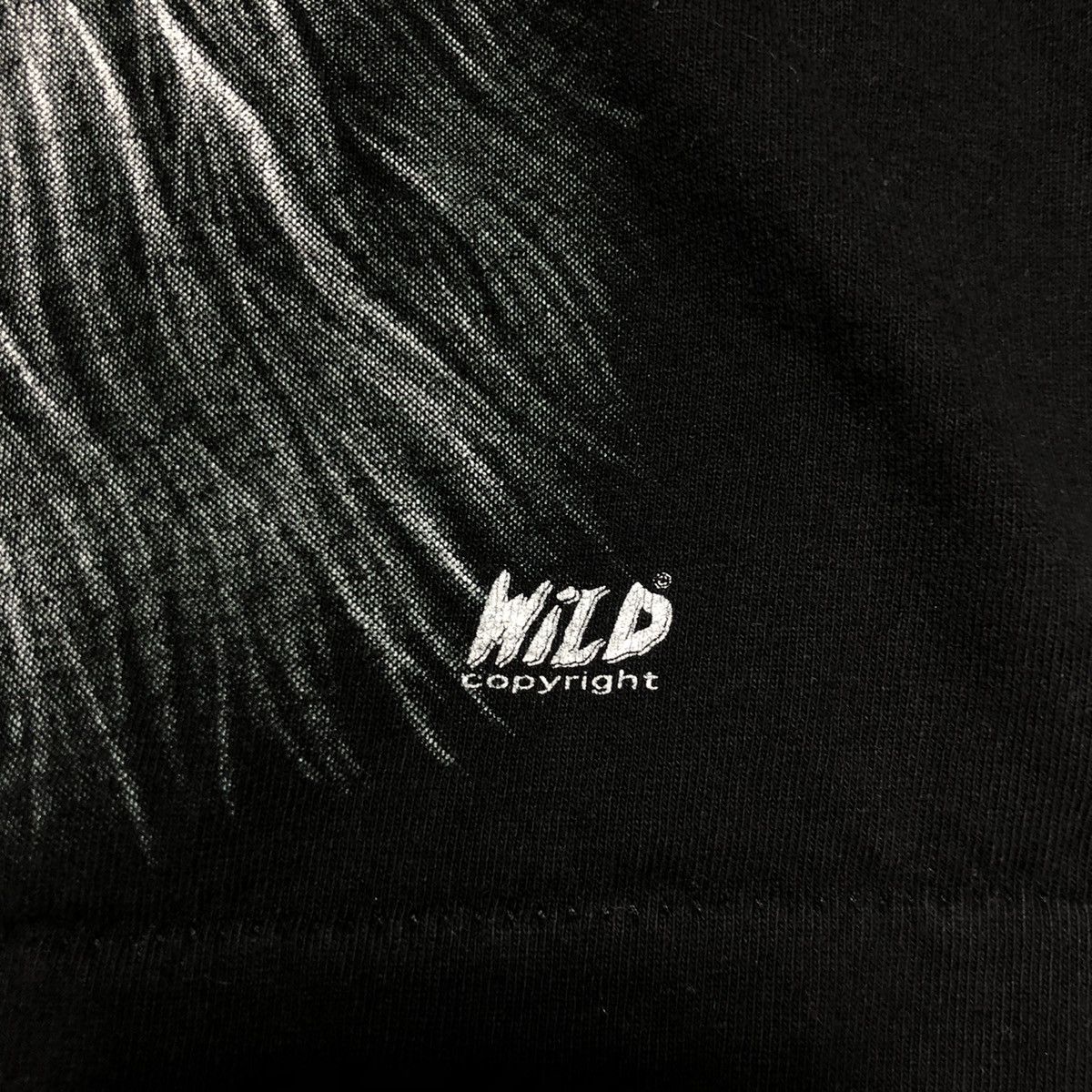 Vintage vintage Wolf T-Shirt The Mountain Retro Hip Hop 90s animal Size US L / EU 52-54 / 3 - 5 Thumbnail
