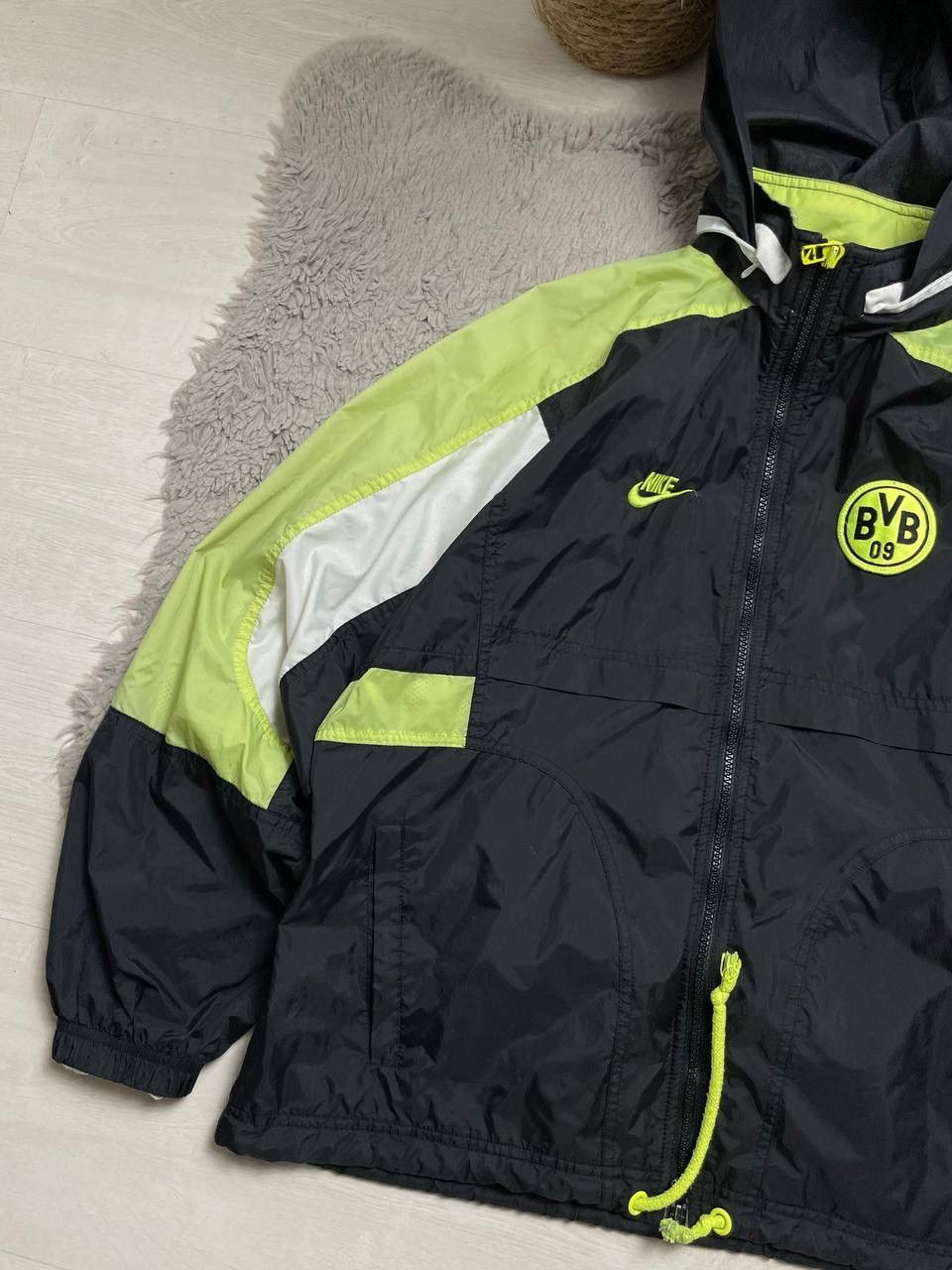 Nike × Vintage Nike Borussia Light Jacket Vntg 90’s Big Logo Swoosh Y2k Size US L / EU 52-54 / 3 - 3 Thumbnail