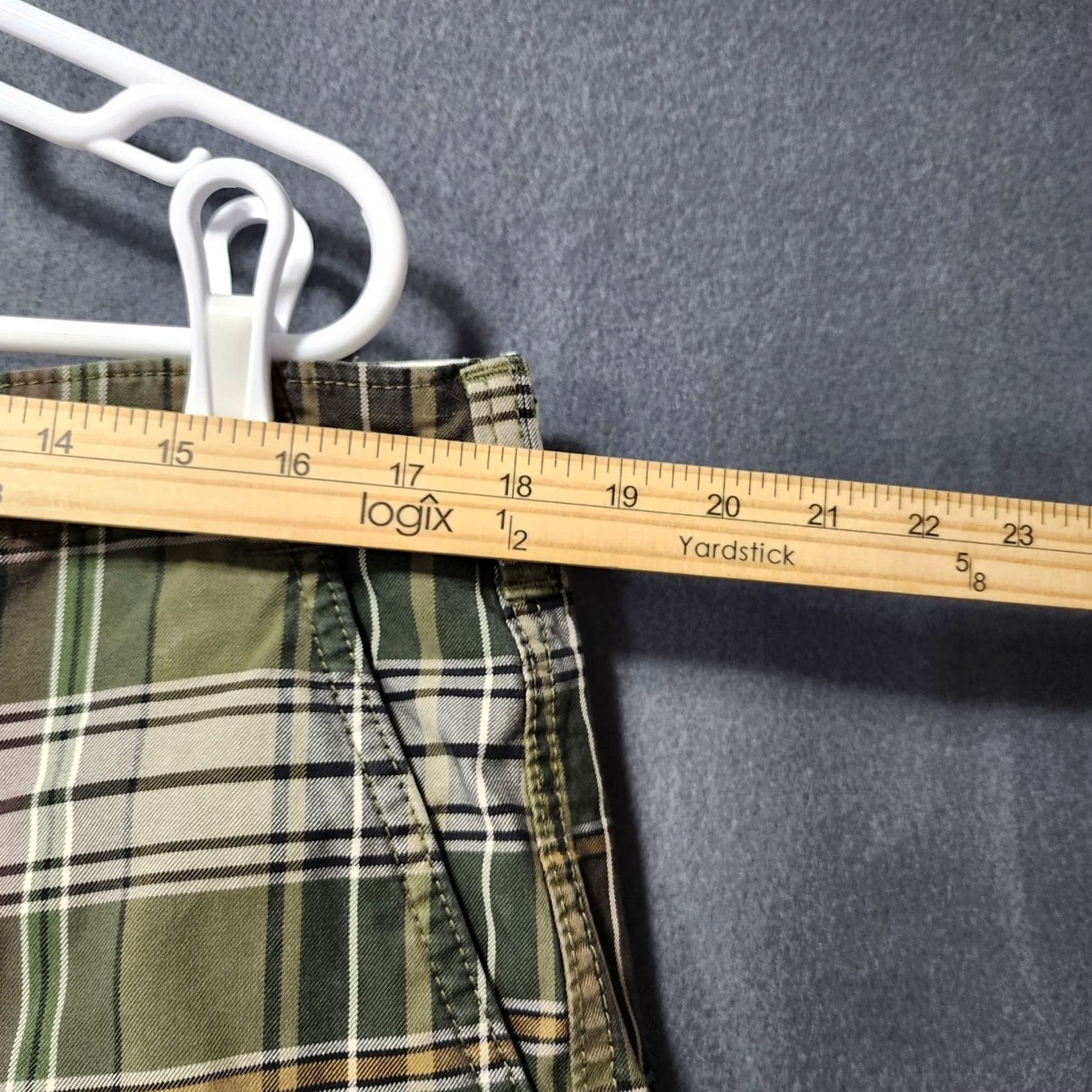 Eddie Bauer Eddie Bauer Mens Shorts Cargo 36x10 Green Plaid Cotton Cargo Pocket 36 Mens Size US 36 / EU 52 - 5 Thumbnail