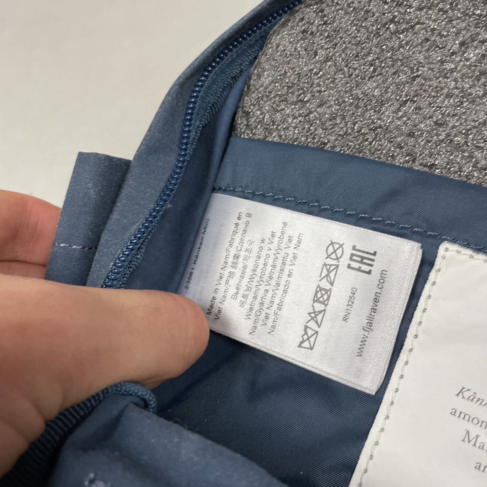 Fjallraven Fjallraven Kanken Mini Men's Navy Everyday Outdoor Backpack Size ONE SIZE - 6 Thumbnail