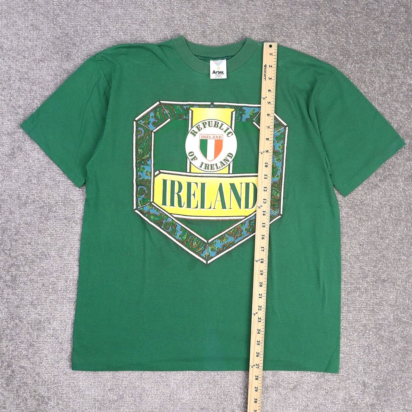 Vintage VINTAGE Republic of Ireland Green Short Sleeve T-Shirt Large Men 80s 90s Regular Cotton Crew Neck Solid Size US L / EU 52-54 / 3 - 3 Thumbnail