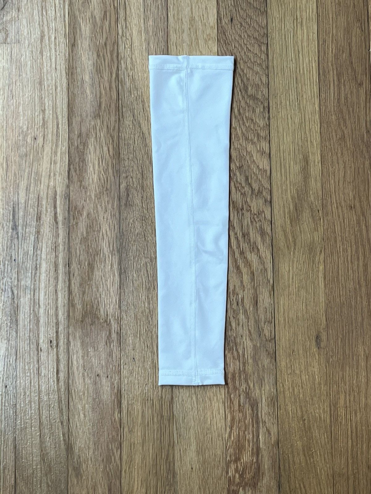Nike Nike WNBA Dri-Fit White Shooter Elite Single Arm Sleeve Size ONE SIZE - 2 Thumbnail