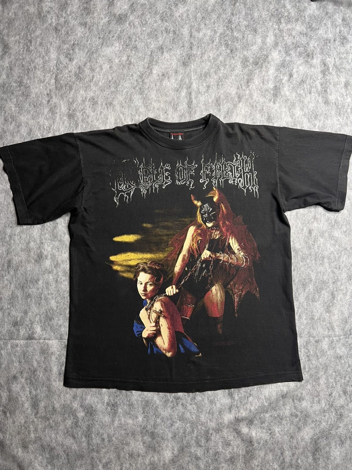 Vintage Vintage Cradle Of Filth Tour 1997’s T-Shirt Size US XL / EU 56 / 4 - 1 Thumbnail