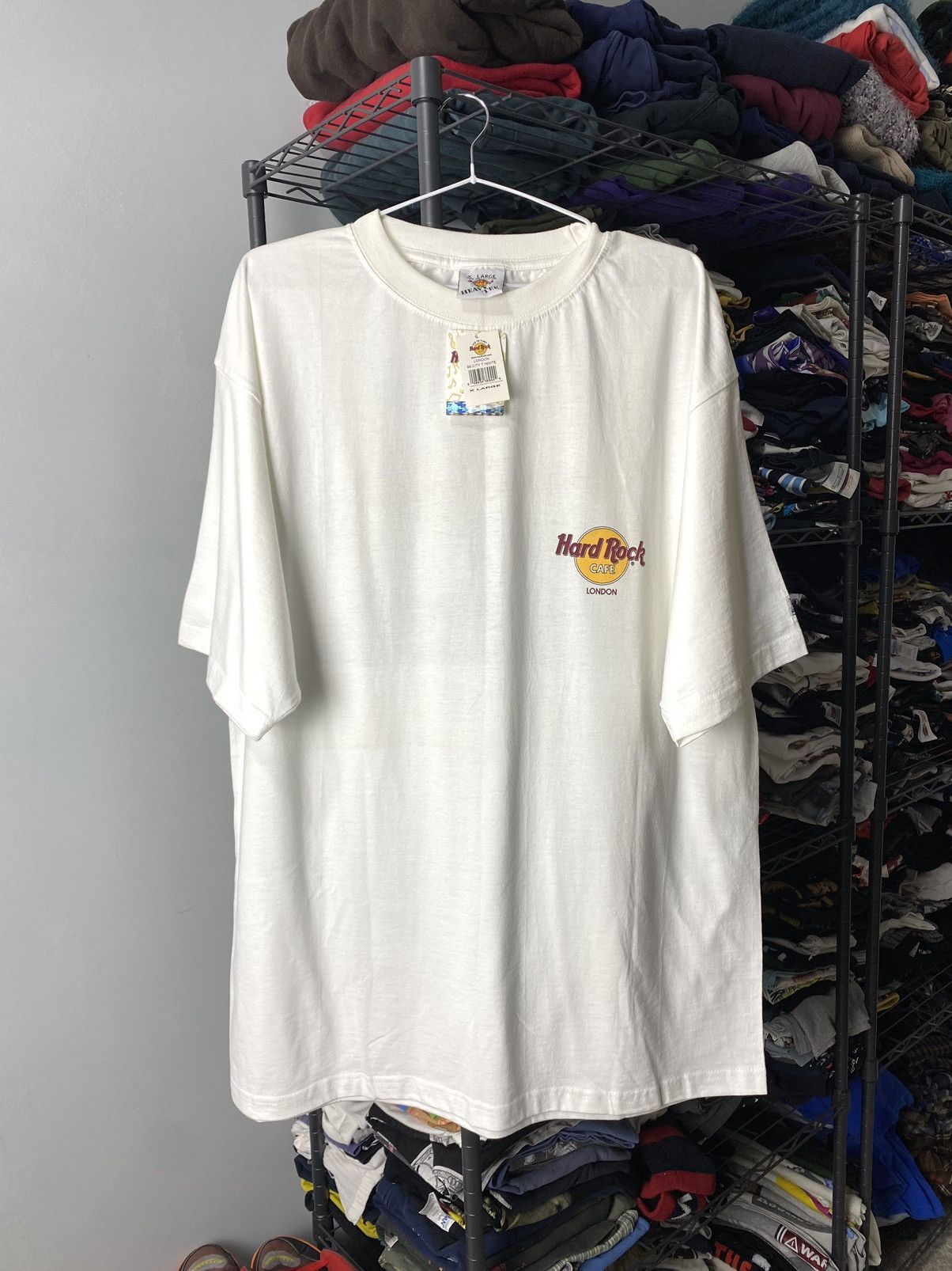 Band Tees Y2K Vintage Hard Rock Cafe London T Shirt Hawaiian Shirt Size US XL / EU 56 / 4 - 2 Thumbnail