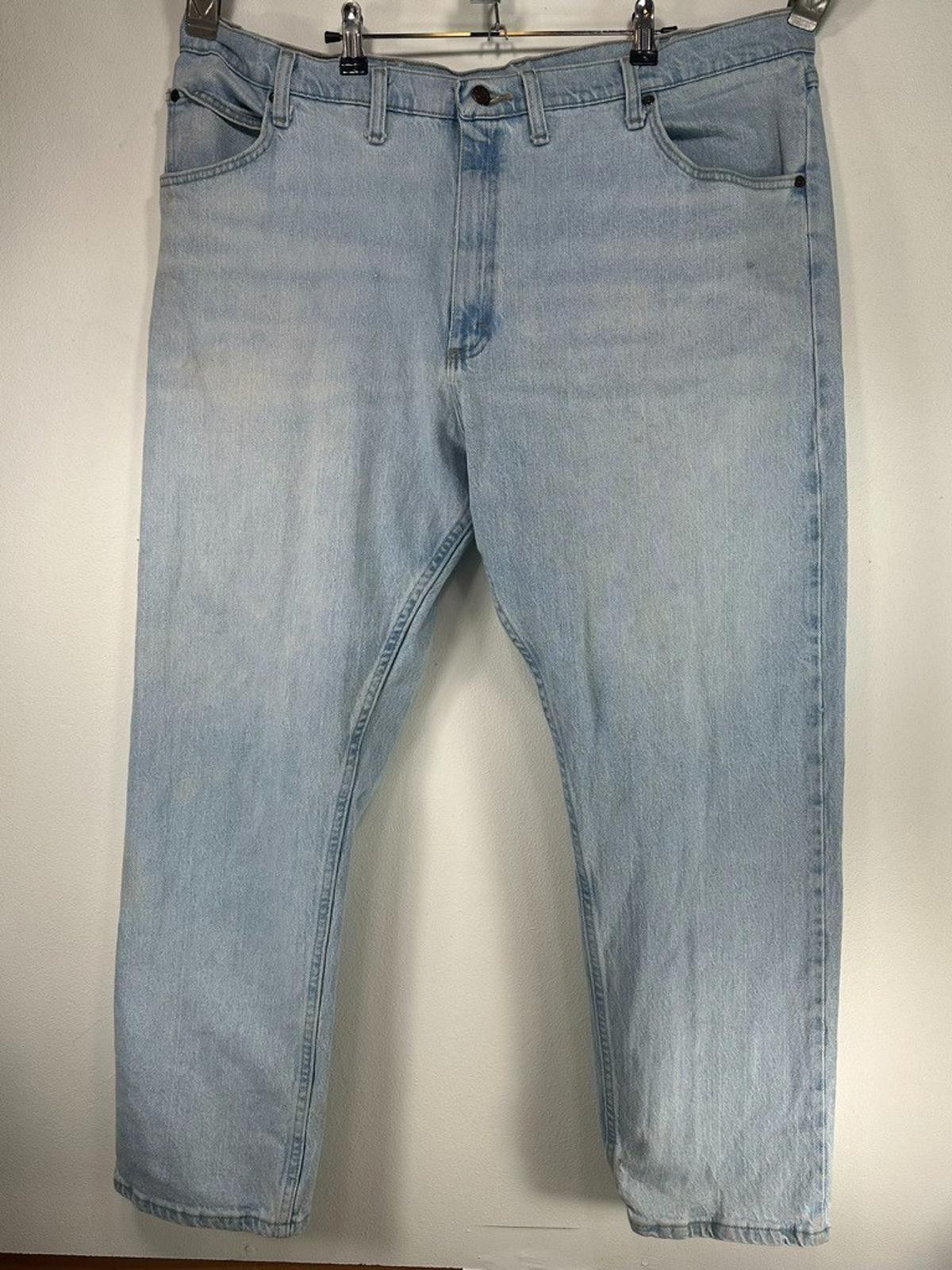 Wrangler Wrangler Men's 44/30 Premium Quality Blue Jeans Size US 44 / EU 60 - 1 Thumbnail