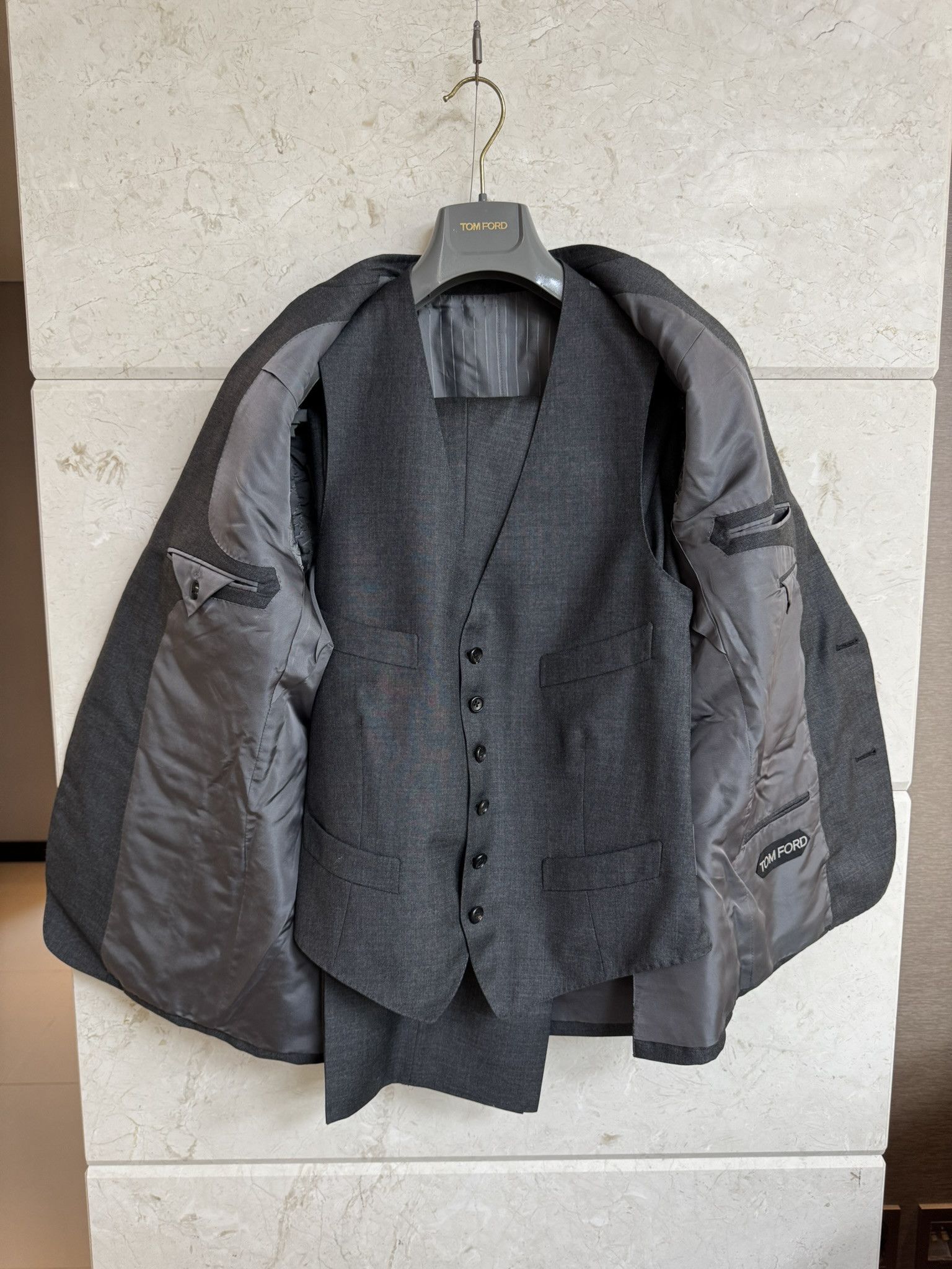 Tom Ford TOM FORD / Windsor Fit Grey 3-Piece Suits US 38 / EU 48 Size 38L - 5 Thumbnail