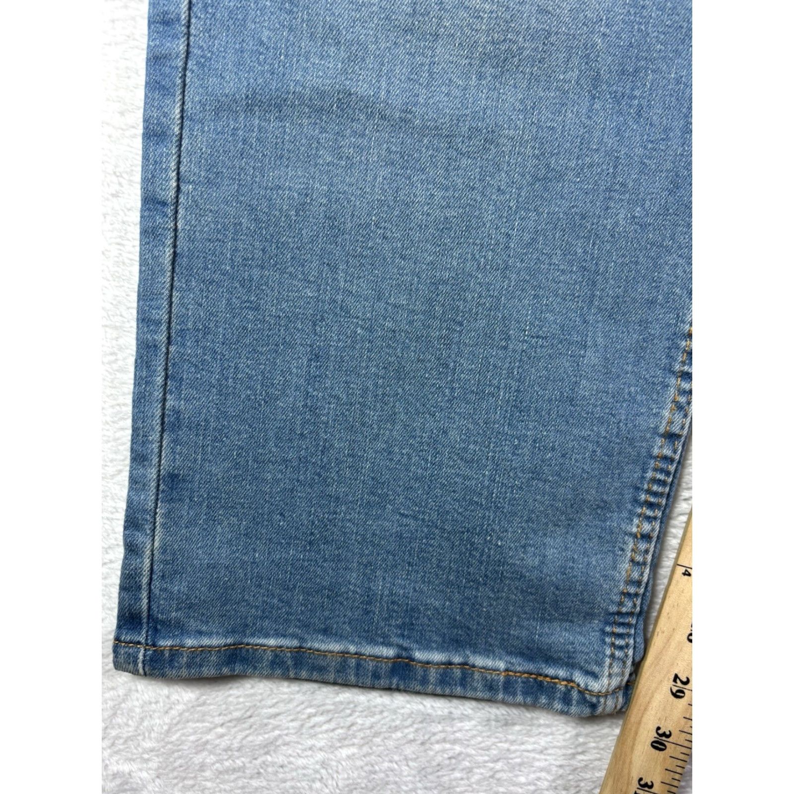Levi's VINTAGE not? No. Levi’s 514 Jeans Men’s Stretch Straight Fit Denim 38x30 NEW WITH TAGS Jeans Size US 38 / EU 54 - 4 Thumbnail