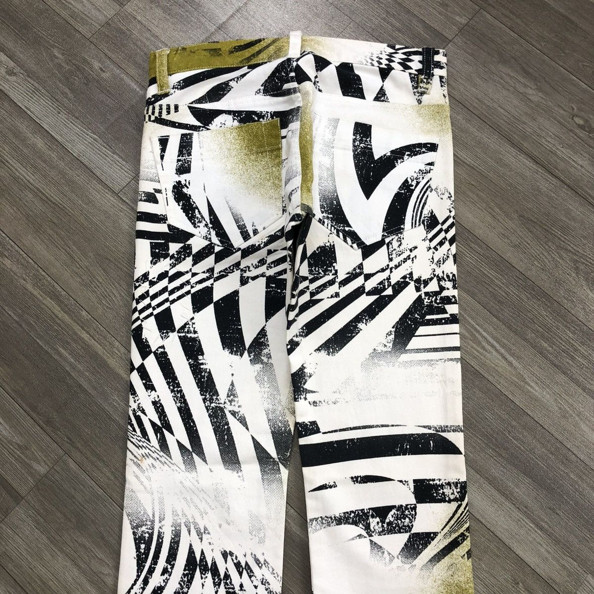 If Six Was Nine 2000s Okiraku Japan Graphics Printed Jeans Size US 28 / EU 44 - 13 Thumbnail