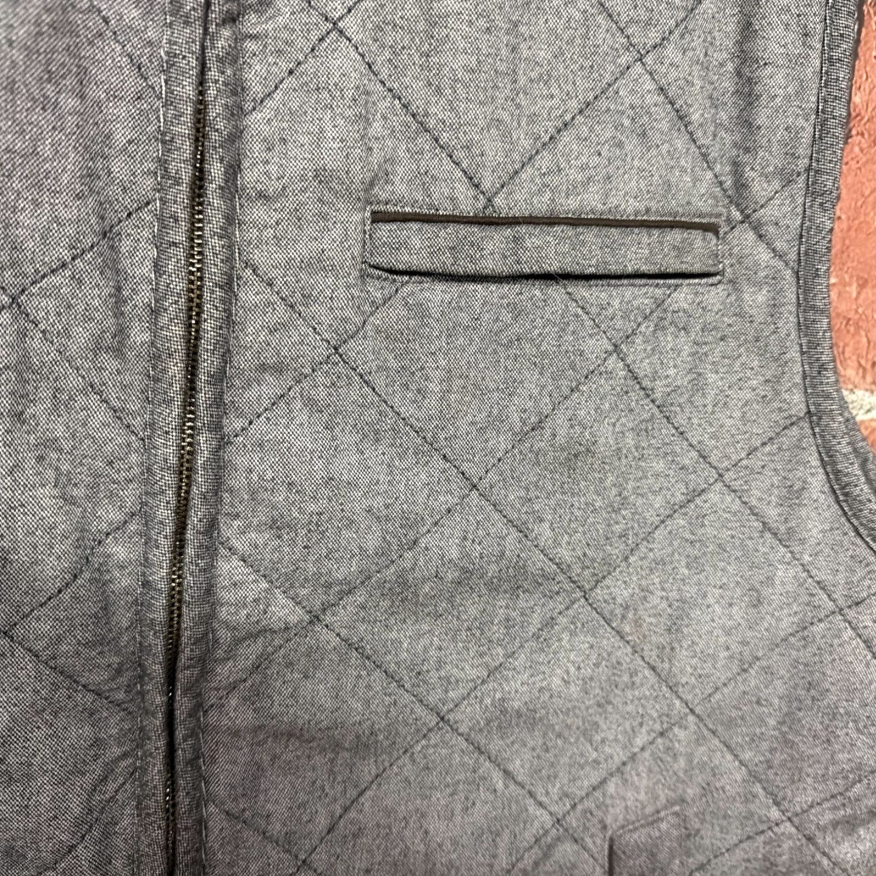Jos. A. Bank Jos A Bank 1905 Mens 2XL Quilted Vest Gray Tailored Fit Vest 2XL Mens Gray Quilted Zip Button Modern Preppy Size US XXL / EU 58 / 5 - 3 Thumbnail