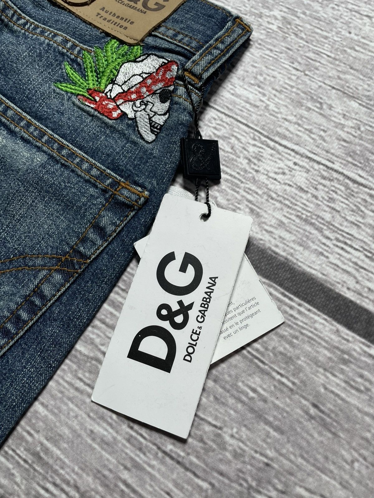Dolce & Gabbana Dolce & Gabbana Vintage Archive Skull Flared Jeans Size 27" / US 4 / IT 40 - 4 Thumbnail