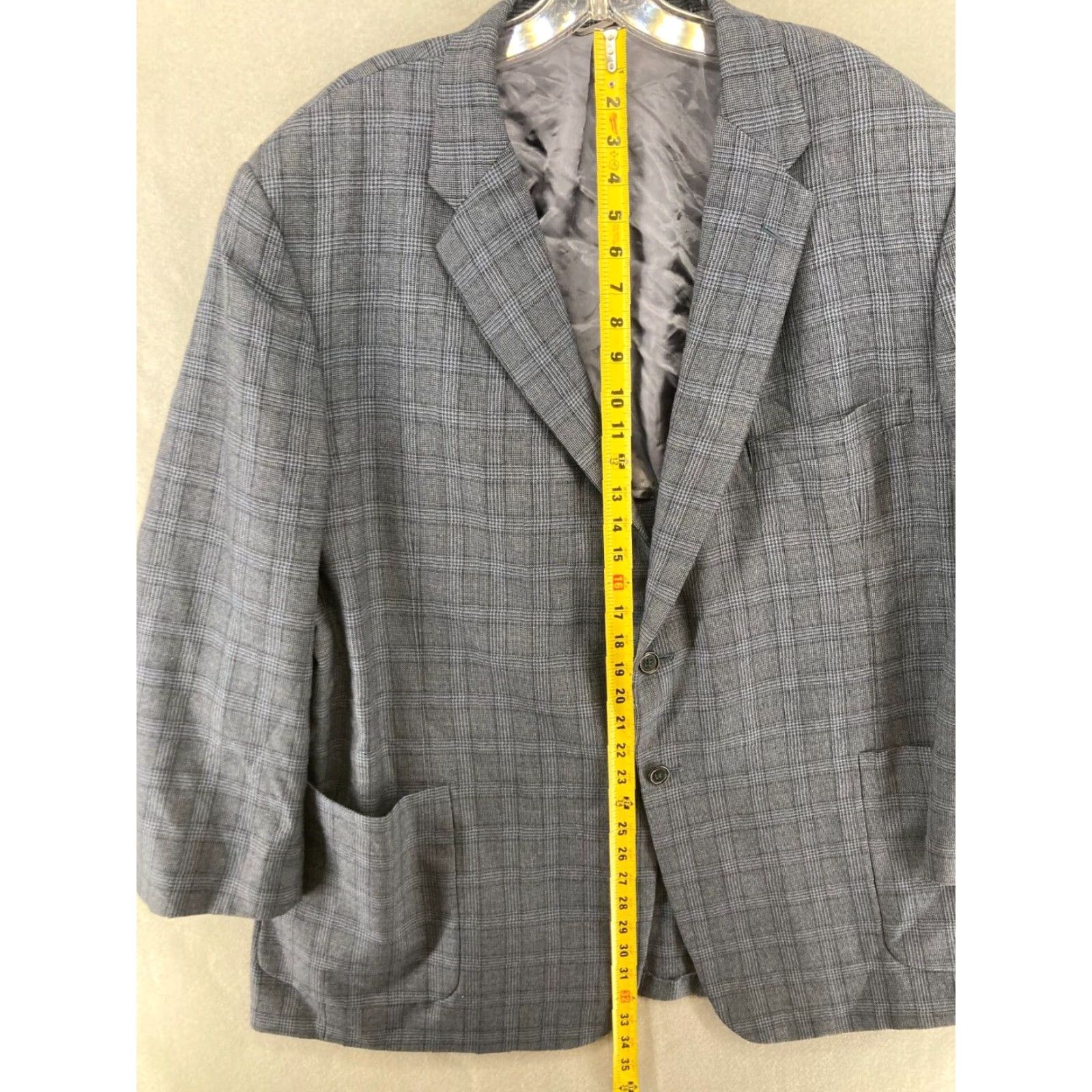 Vintage Hickey Freeman Blazer Mens 46R Plaid Wool Single-Breasted Two-Button Notch Lapel 46 Chest Gray Vintage-Style Suit Jacket - Regular Fit Mens Size 46R - 3 Thumbnail