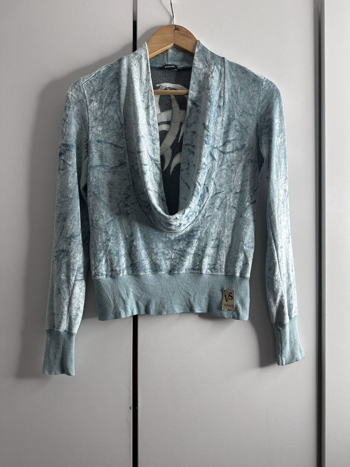 Versace Versace velour sweatshirt vintage Size XS / US 0-2 / IT 36-38 - 1 Thumbnail