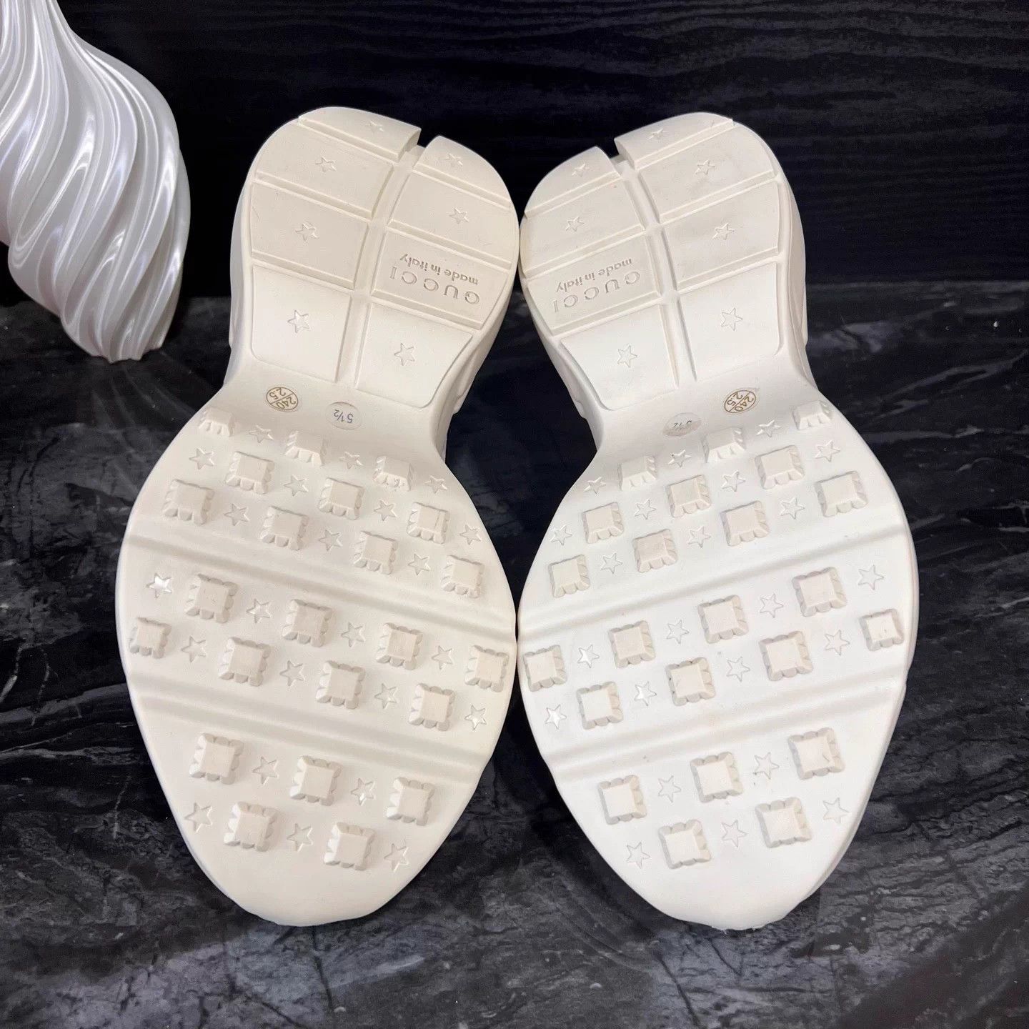 Gucci Gucci cartoon flame dad shoe EU39.5 Size US 6.5 / EU 39-40 - 5 Thumbnail