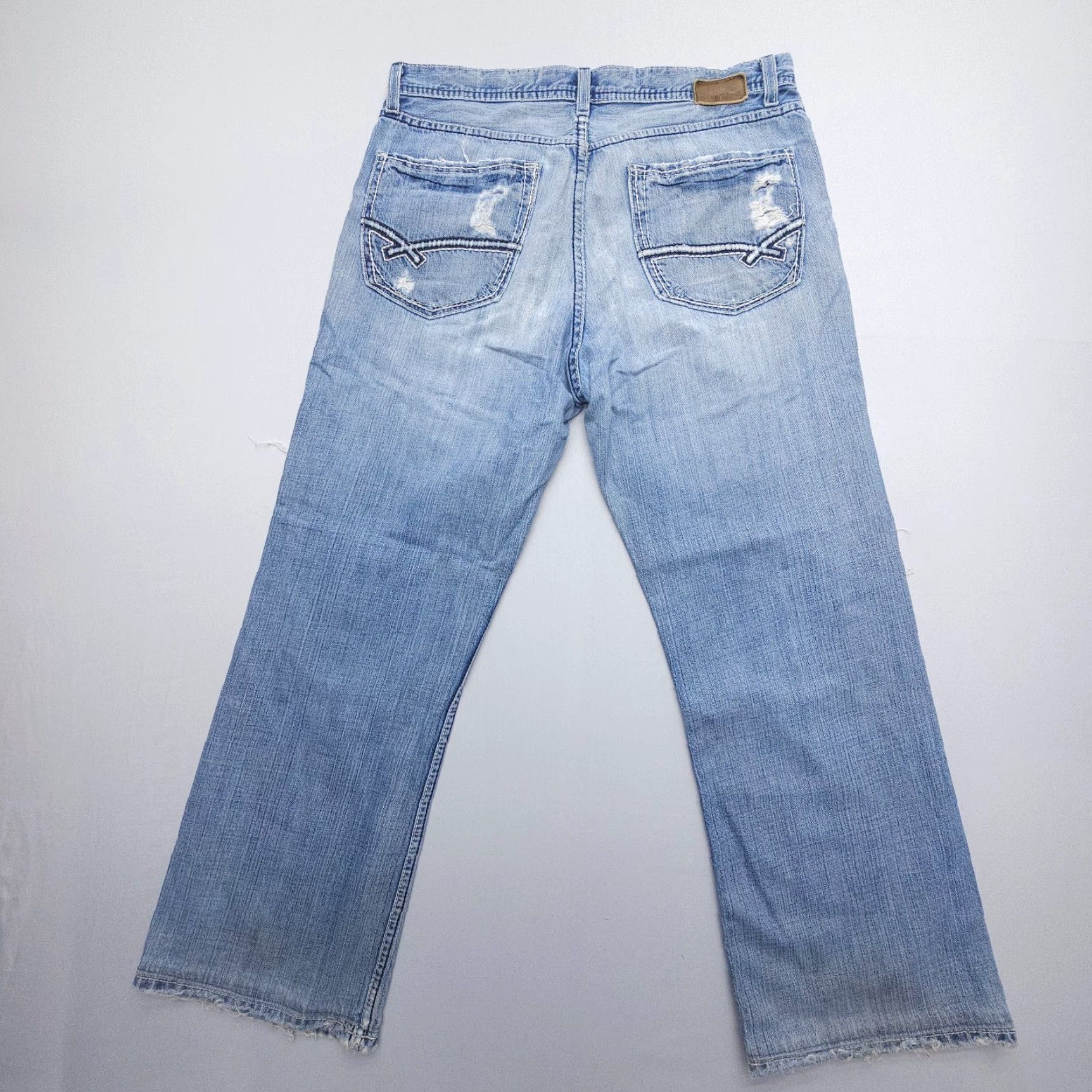 Vintage BKE Buckle Tyler Straight Jeans Mens 33 Blue Distressed Denim 5-Pocket Regular Inseam 29" Cotton Denim Size US 33 - 2 Thumbnail