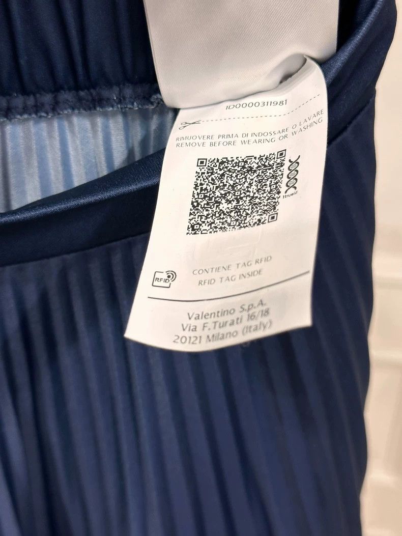 Valentino Valentino Logo print blue pleated skirt Size S / US 4 / IT 40 - 5 Thumbnail