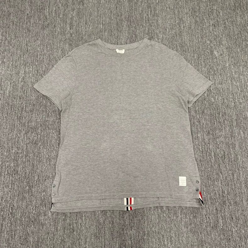 Thom Browne Thom Browne TB Gray Back Stripe T-Shirt Size US L / EU 52-54 / 3 - 1 Thumbnail