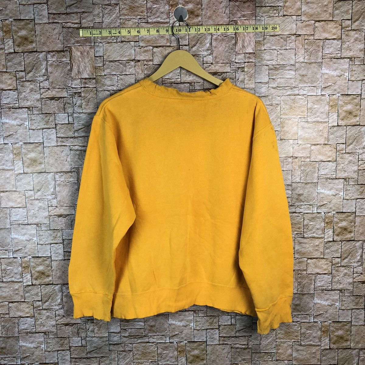 Champion × Vintage Champion vintage Yellow Sweatshirt #A764 Size US L / EU 52-54 / 3 - 14 Thumbnail