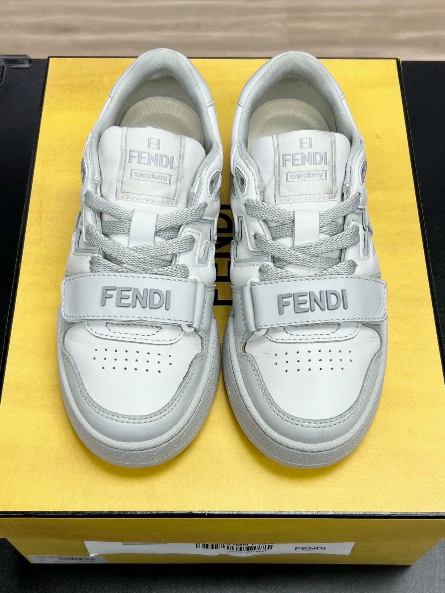 Fendi Fendi Velcro Sneakers Size 36 with Box Size US 5.5 / EU 38 - 3 Thumbnail