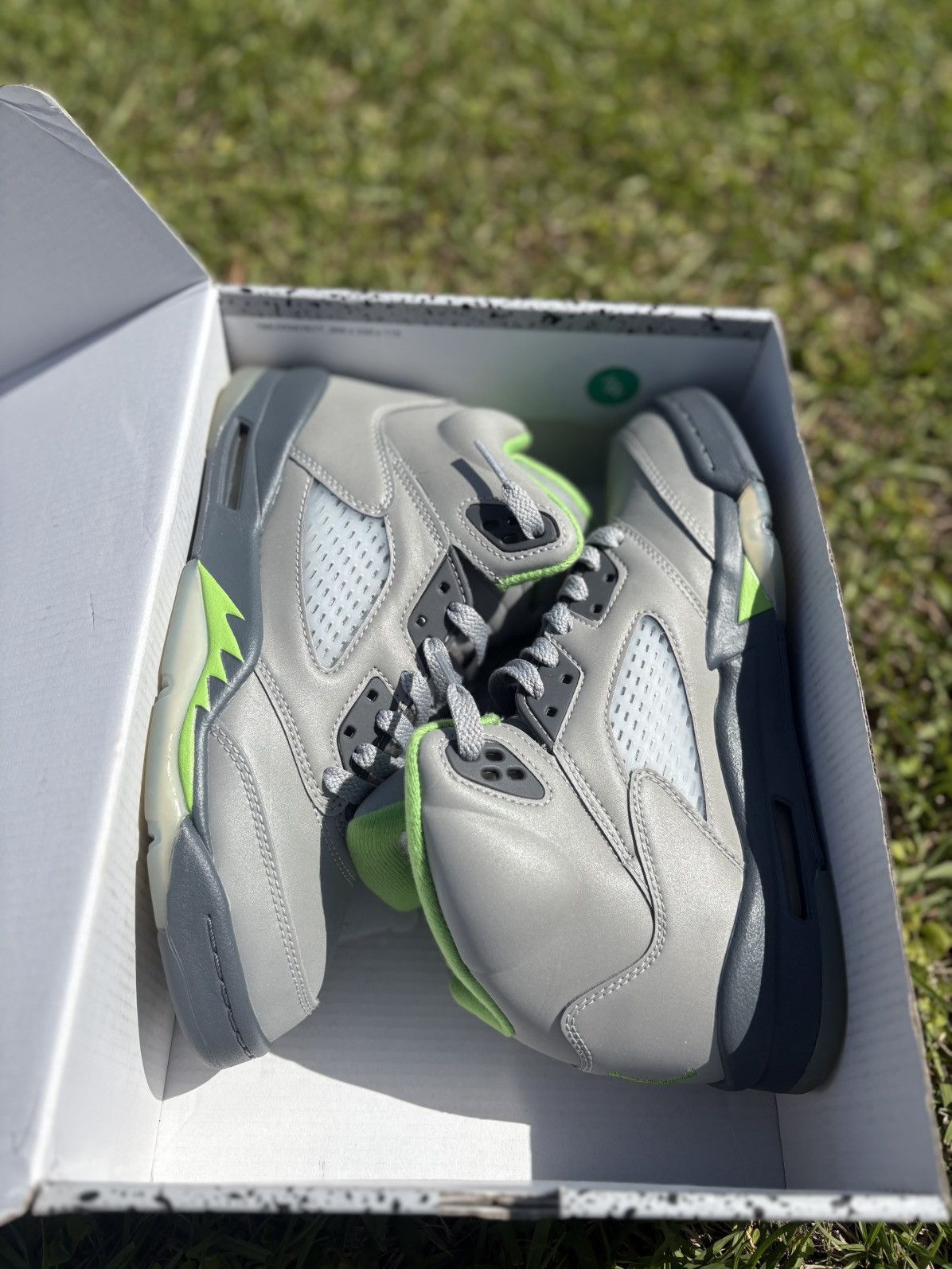 Jordan Brand × Nike Air Jordan 5 (GS) (2022) Size US 6.5 / EU 39-40 - 3 Thumbnail