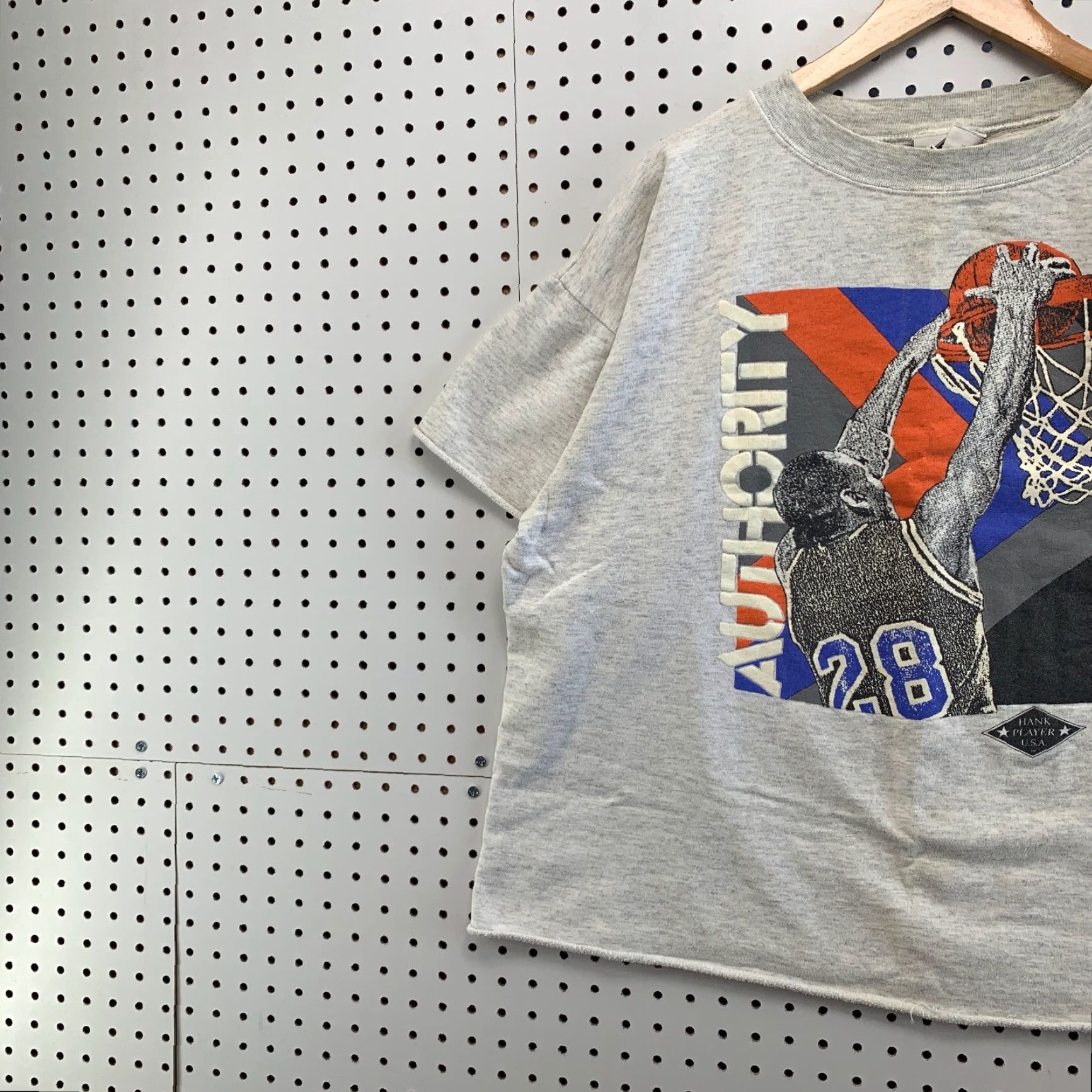 Vintage Vintage Hank Player USA Basketball T-Shirt Adult XL Gray 90s Sports Dunking Man Size US XL / EU 56 / 4 - 3 Thumbnail