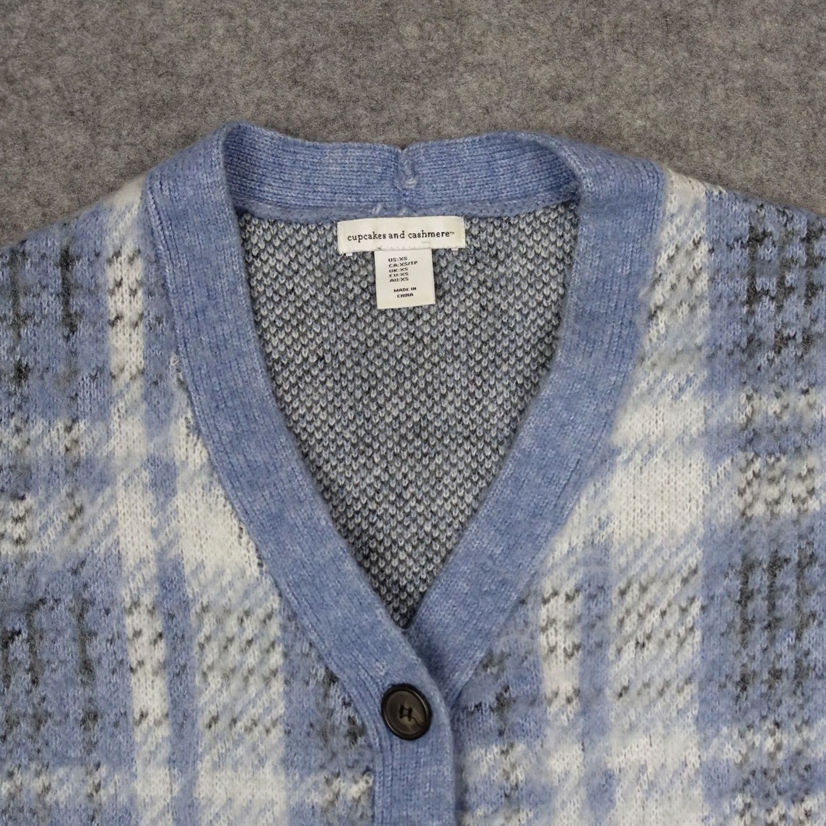 Vintage Cupcakes And Cashmere Sweater Womens XSmall Blue Plaid Cardigan V-Neck Knit Wool Blend Size XS / US 0-2 / IT 36-38 - 2 Thumbnail