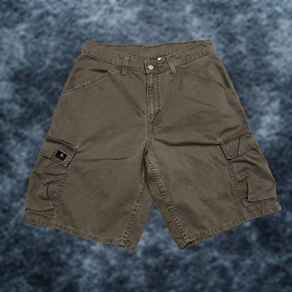 Levi's VINTAGE Levi’s Silvertab Khakis Shorts Cargo Mens 30 Green 90s Y2K Skater Vtg Size US 30 / EU 46 - 1 Thumbnail
