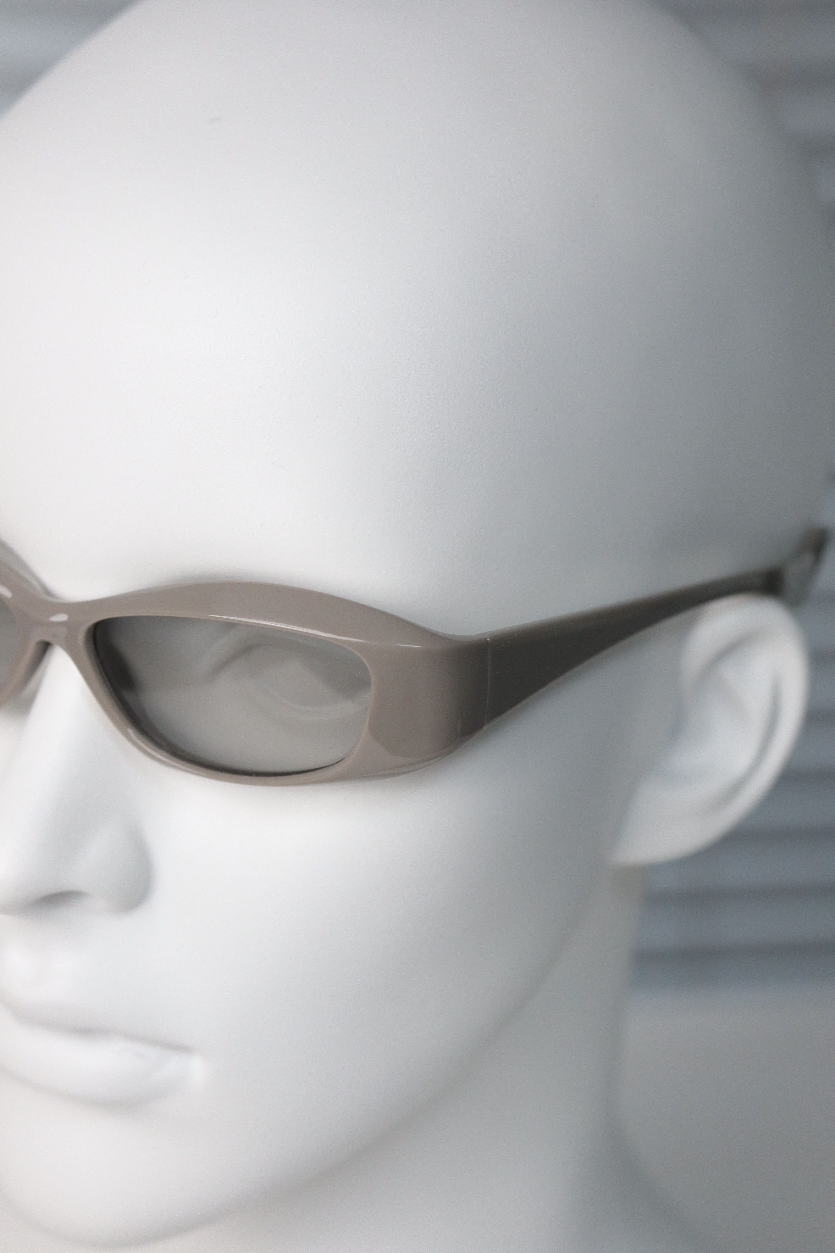 Japanese Brand Rare Vtg Y2k Avant Garde Round Sunglasses Grey Unisex OS Size ONE SIZE - 5 Thumbnail