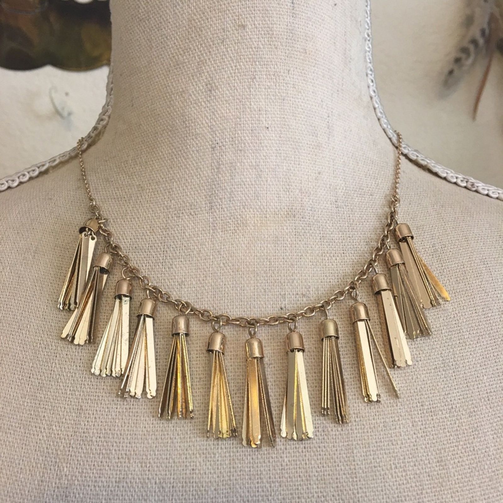 Jewelry Gold plated tassel fringe rolo chain necklace Size ONE SIZE - 1 Thumbnail