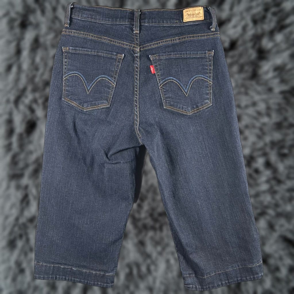 Levi's Levi's 512 Perfectly Slimming Capri Jeans Women 8 Blue Denim Slimming Preppy - 5-Pocket Size 30" / US 8 / IT 44 - 1 Thumbnail